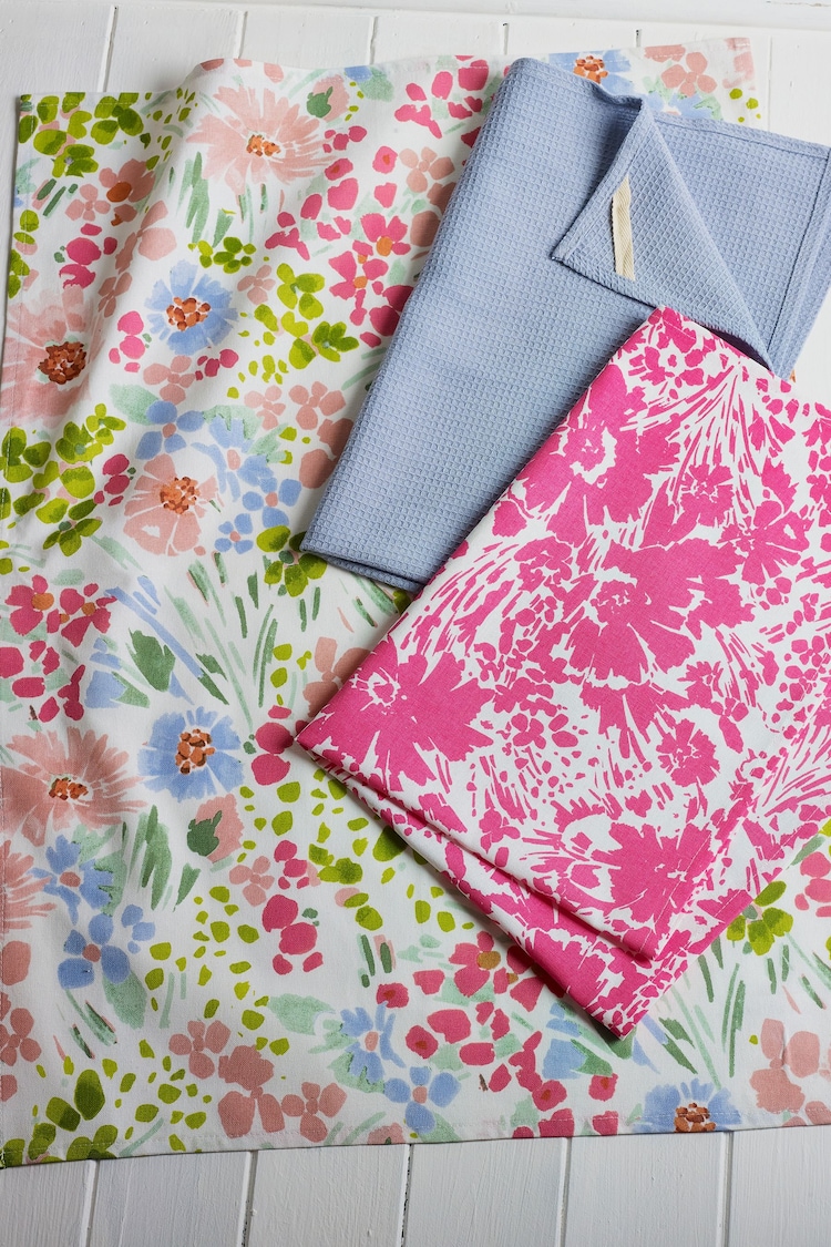 Set of 3 Pink Lisse Floral Tea Towels - Image 2 of 4