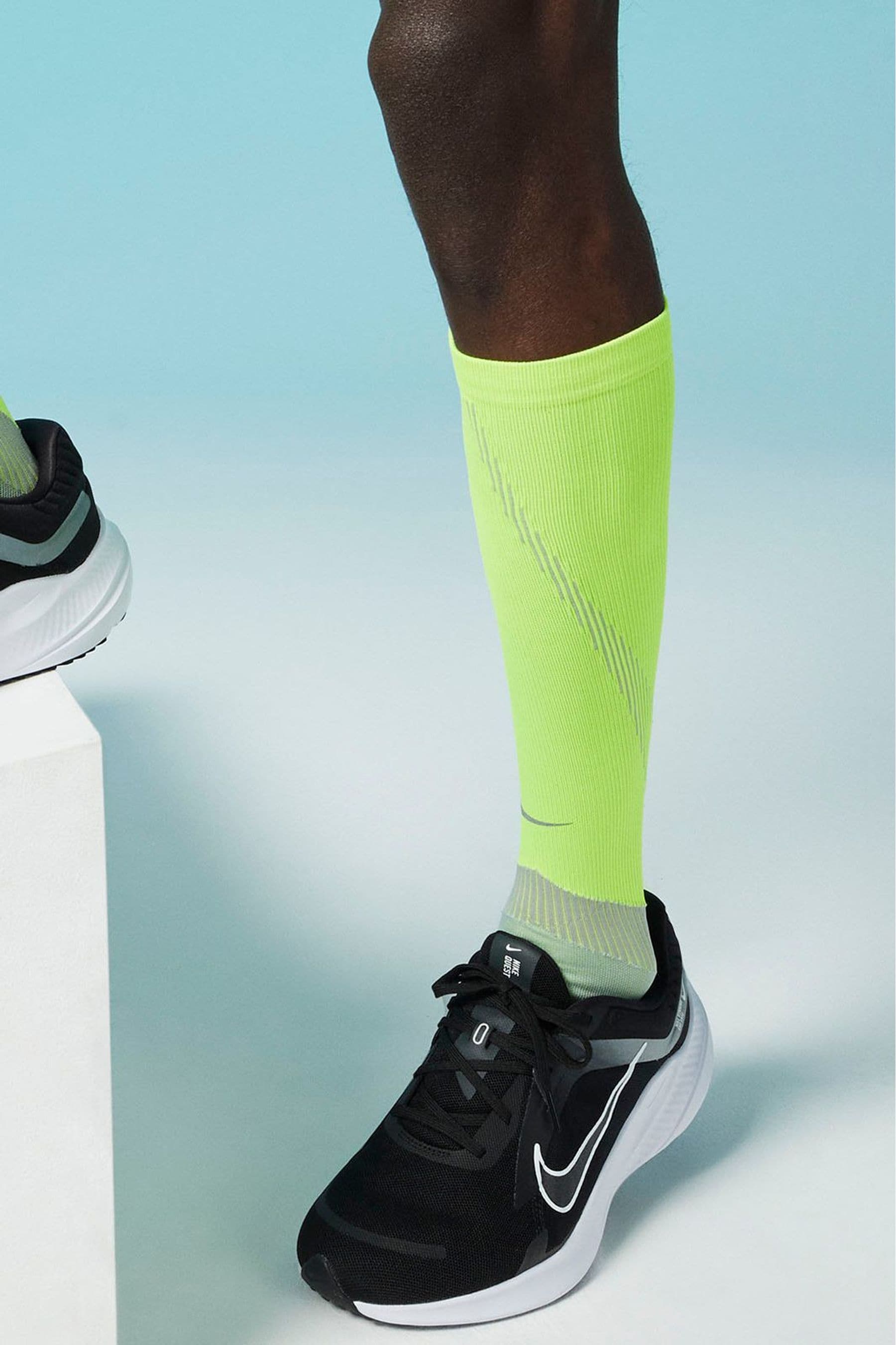 Buy Nike Black White Quest 5 Road Running Trainers from Next Luxembourg
