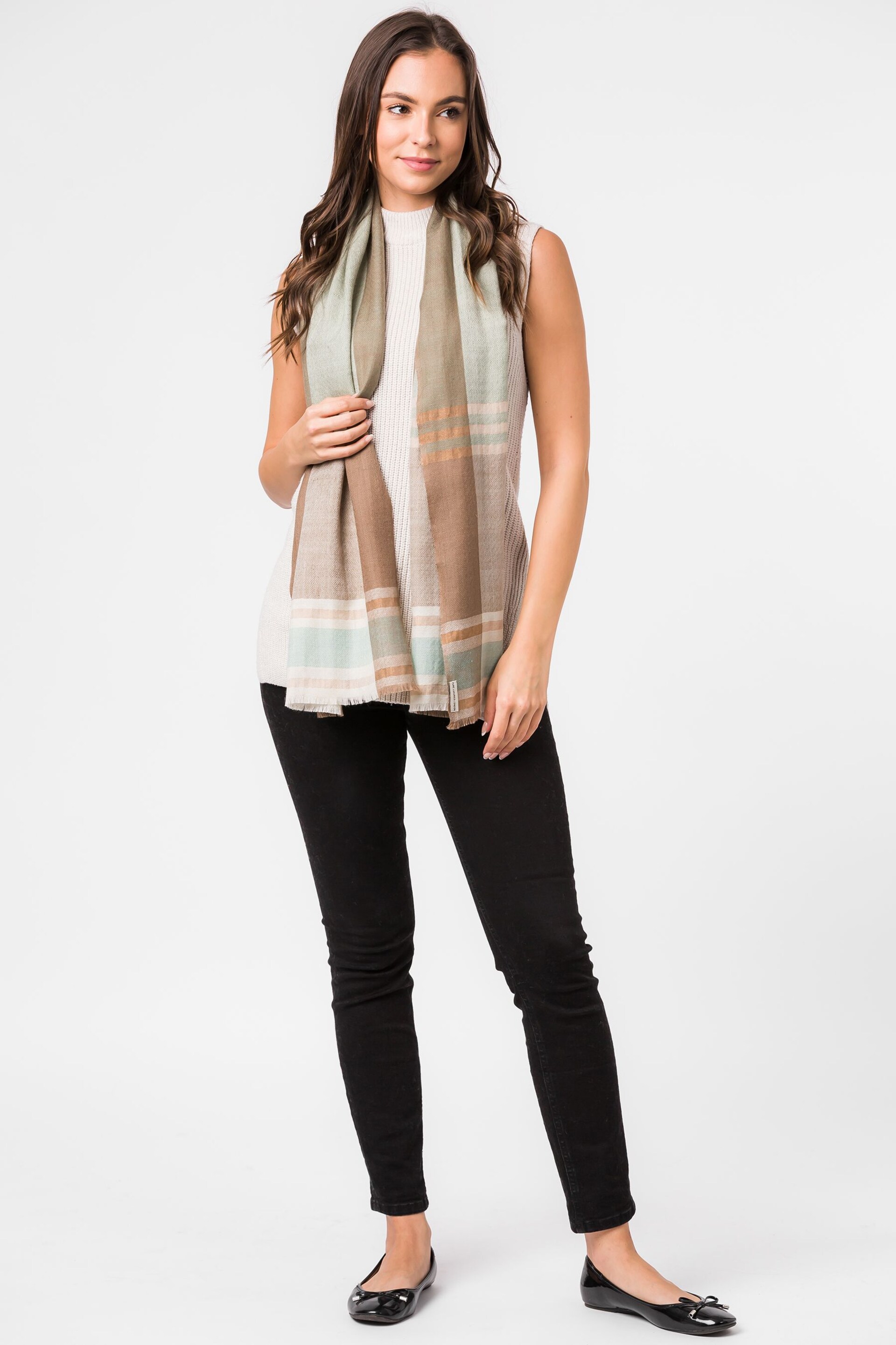 Pure Luxuries London Brown Asteris Cashmere & Merino Wool Scarf - Image 3 of 4