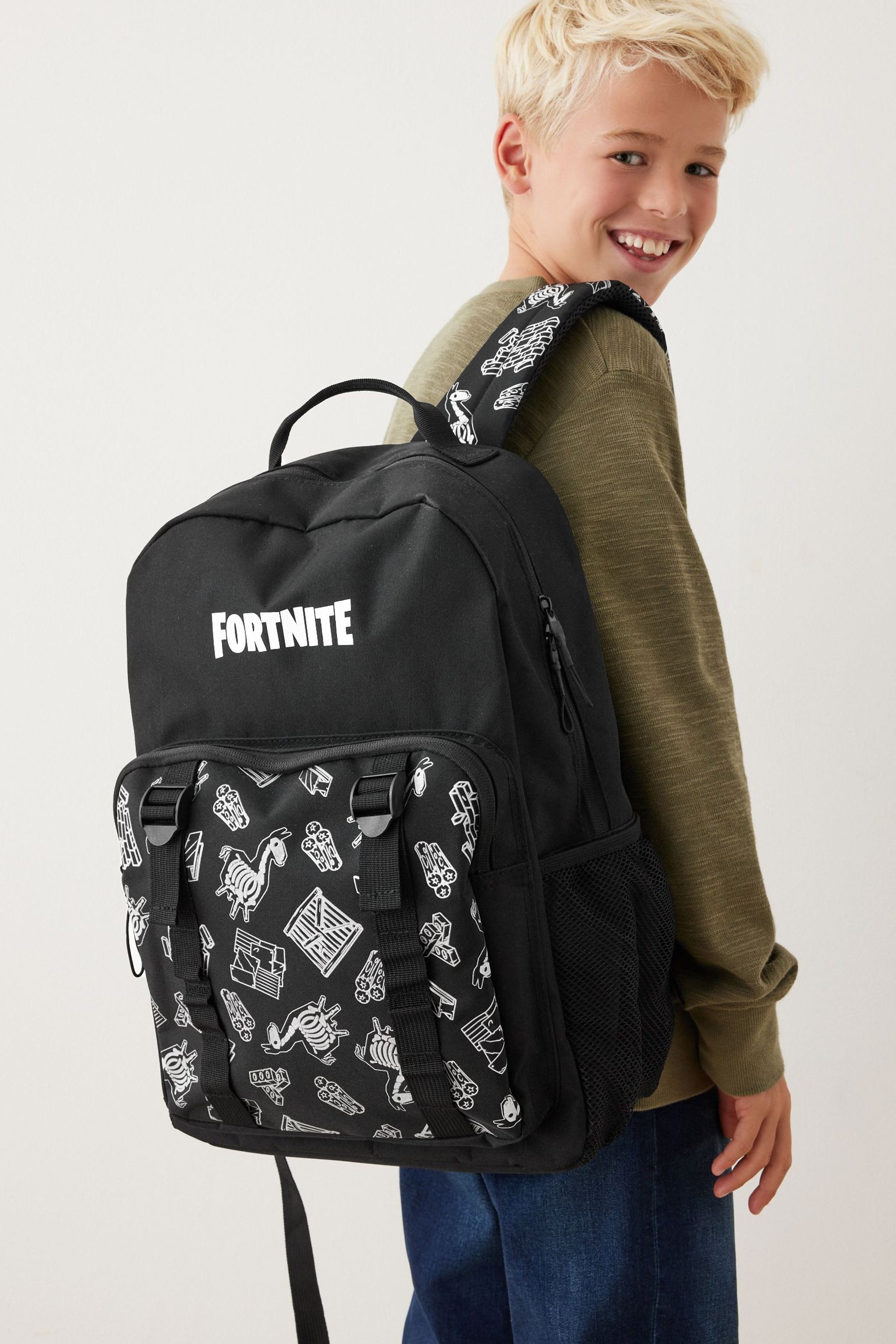 Fortnite black backpack online