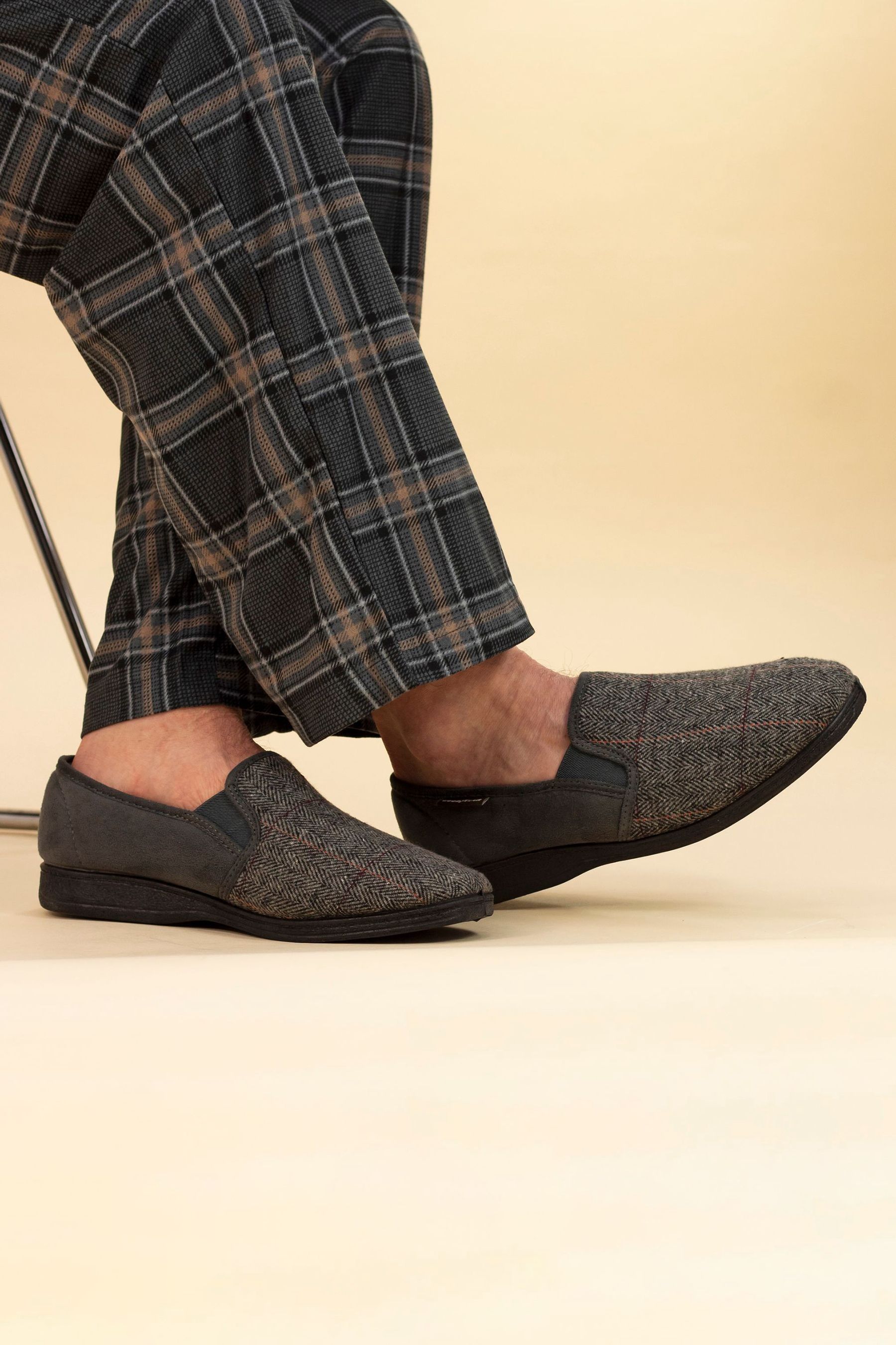 Goodyear mens slippers discount