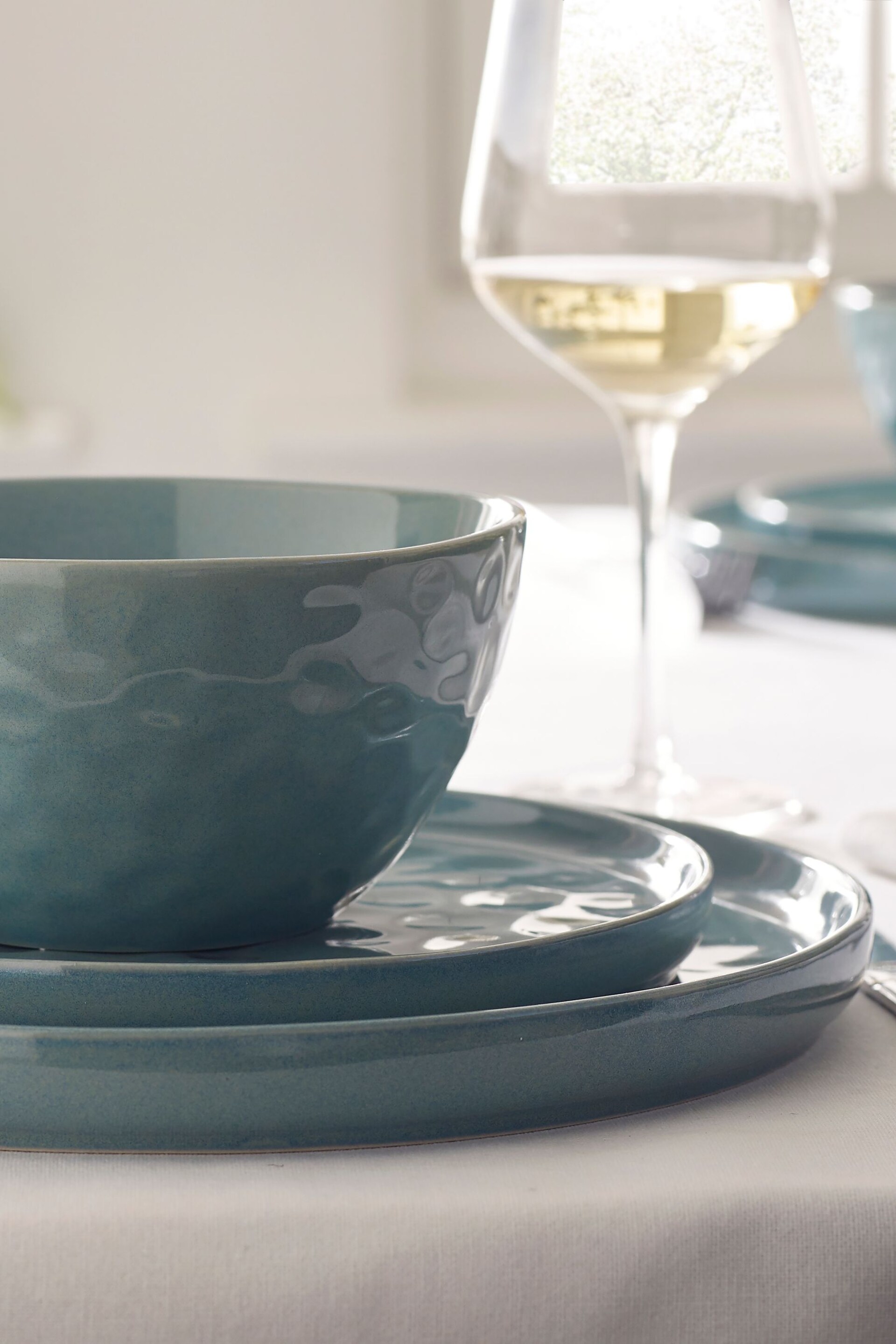 Teal Blue Willow 12 Piece Dinner Set - Image 3 of 3