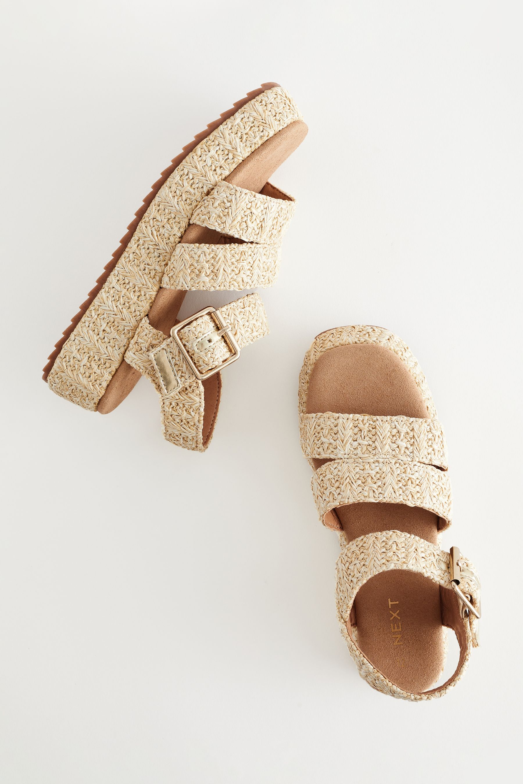 Raffia platform slides online