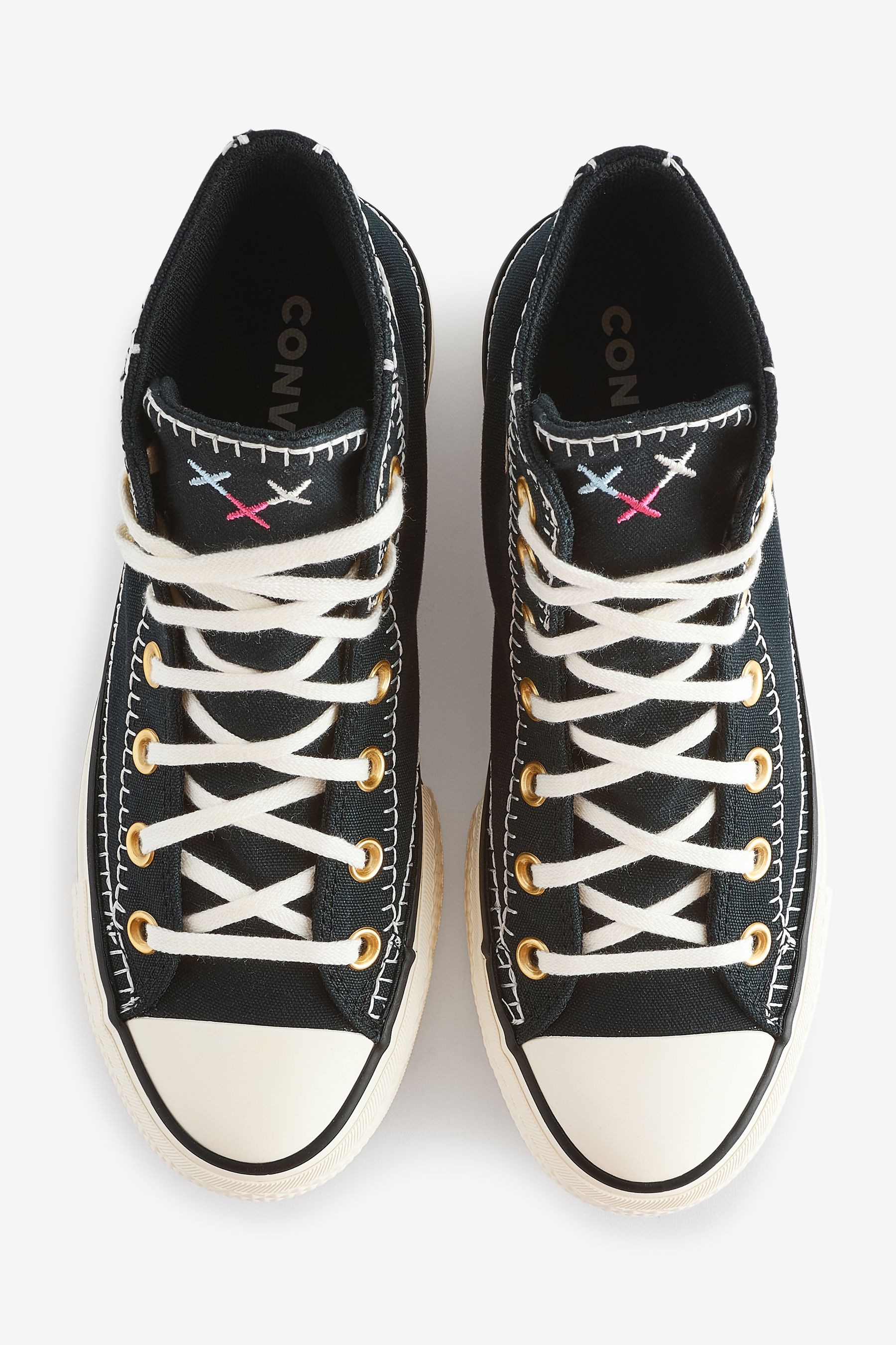 Chuck 7 cream deals