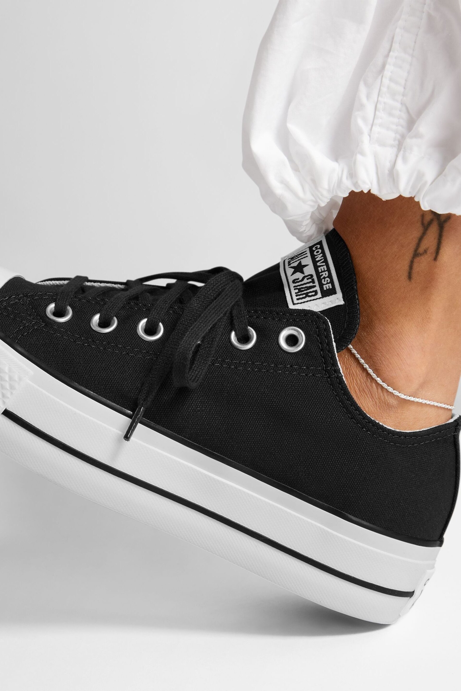 Converse Black Chuck Taylor All Star Lift Ox Trainers - Image 2 of 9