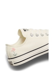 Converse Cream Chuck Taylor All Star Ox Trainers - Image 4 of 11