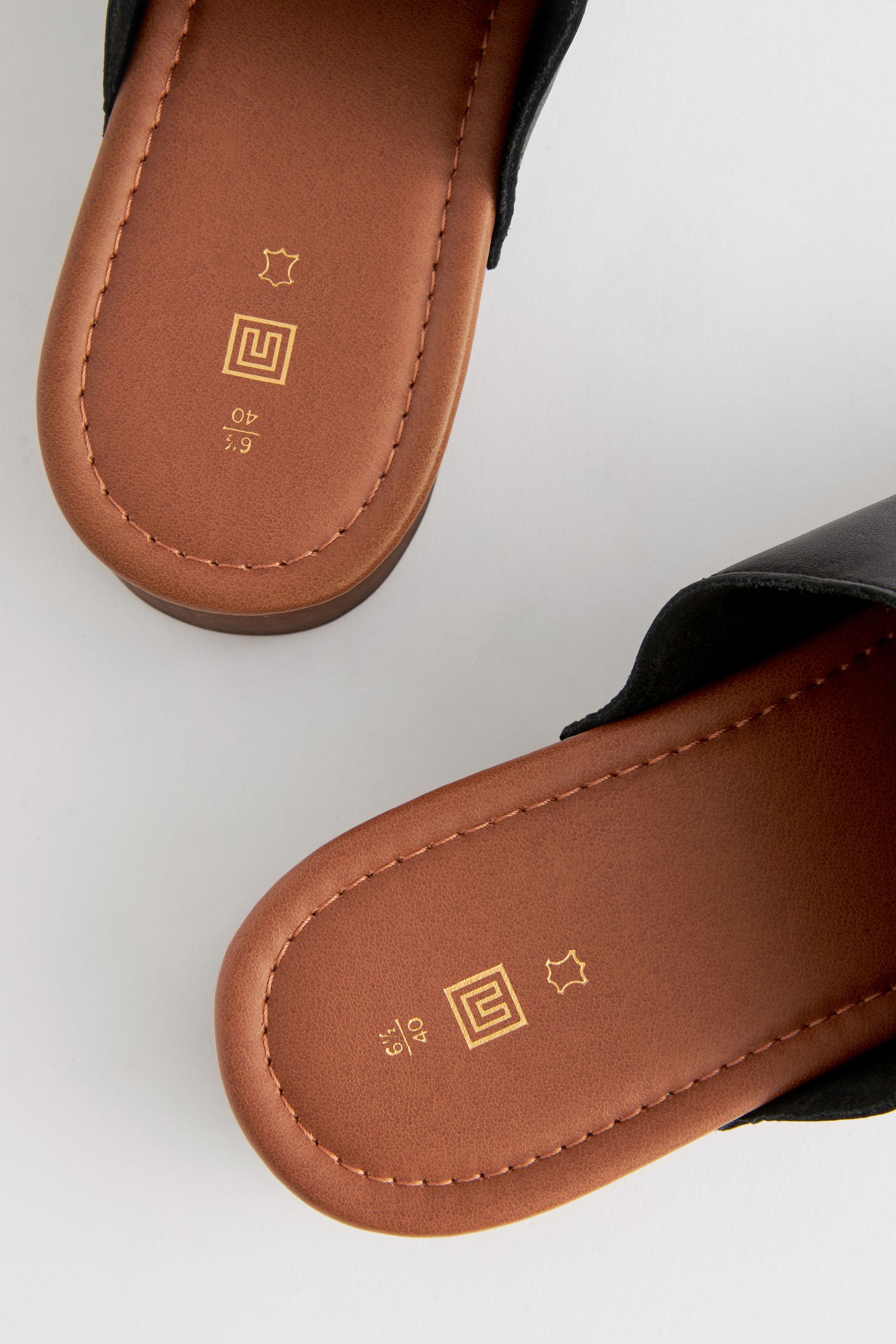 Acheter Noir Mules a bout ferme et sabots from Next Luxembourg
