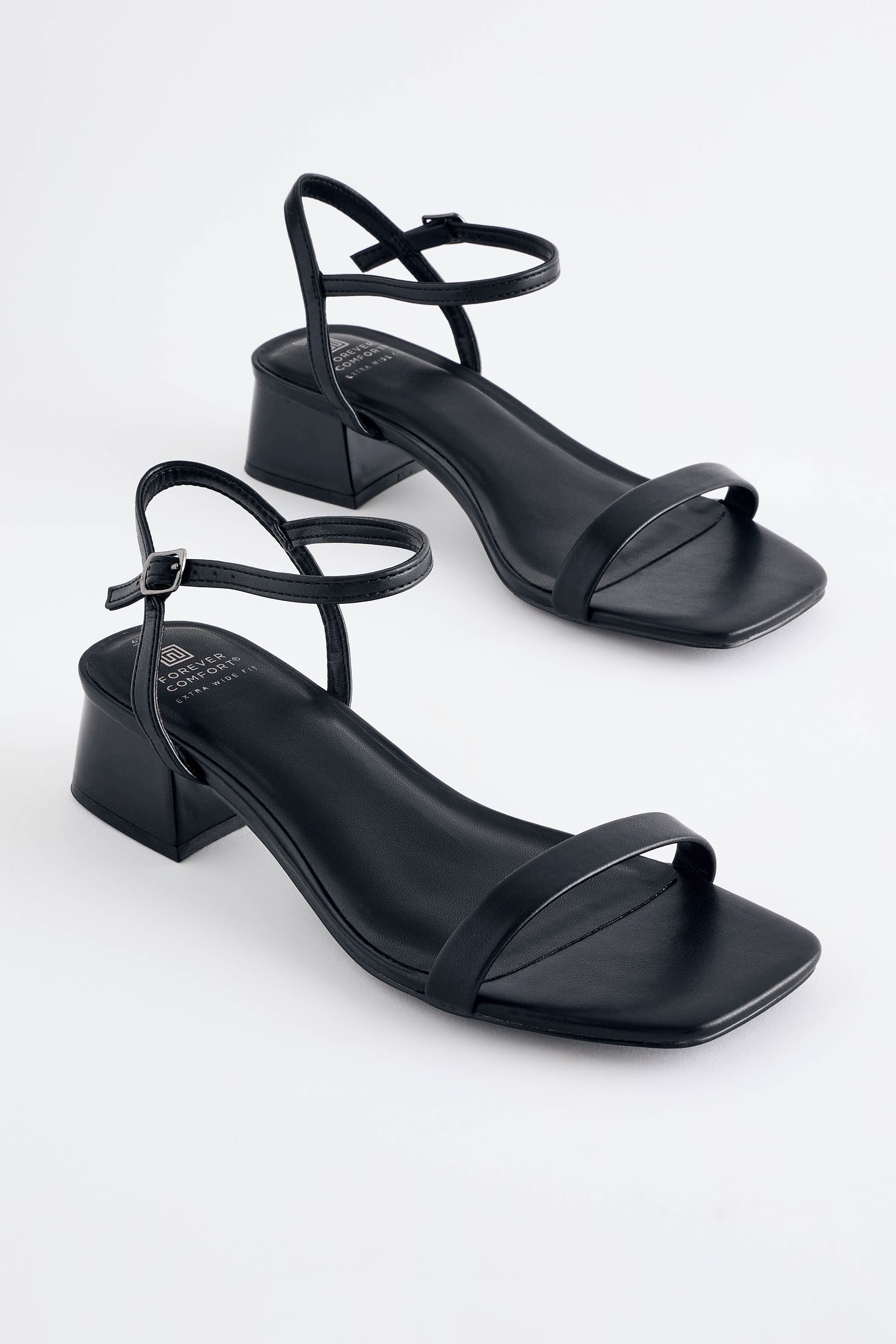 Black small heel sandals 2025