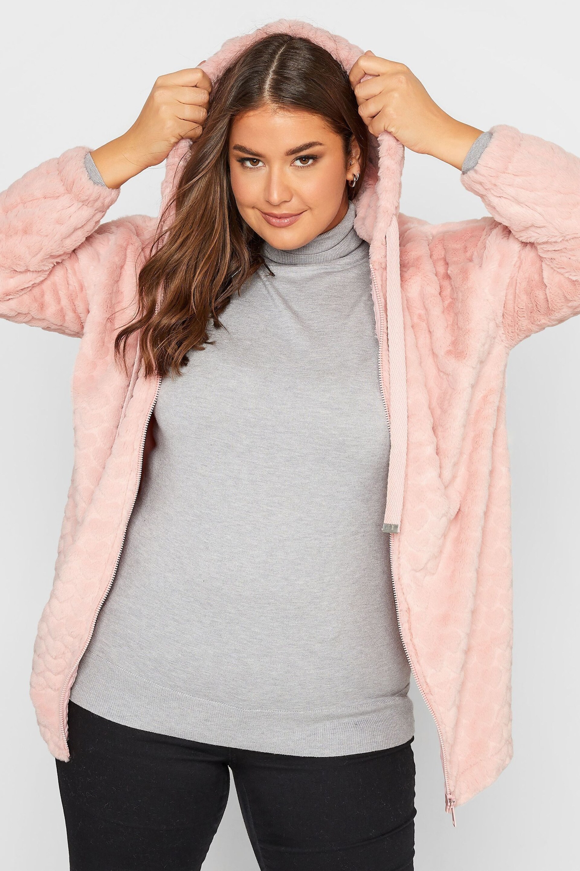 Yours Curve Pink Luxury Faux Fur Heart Zip Through Jacket - Image 4 of 4