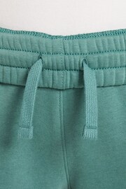 Nike Green Sweatshirt and Shorts Tracksuit Set - Image 5 of 10