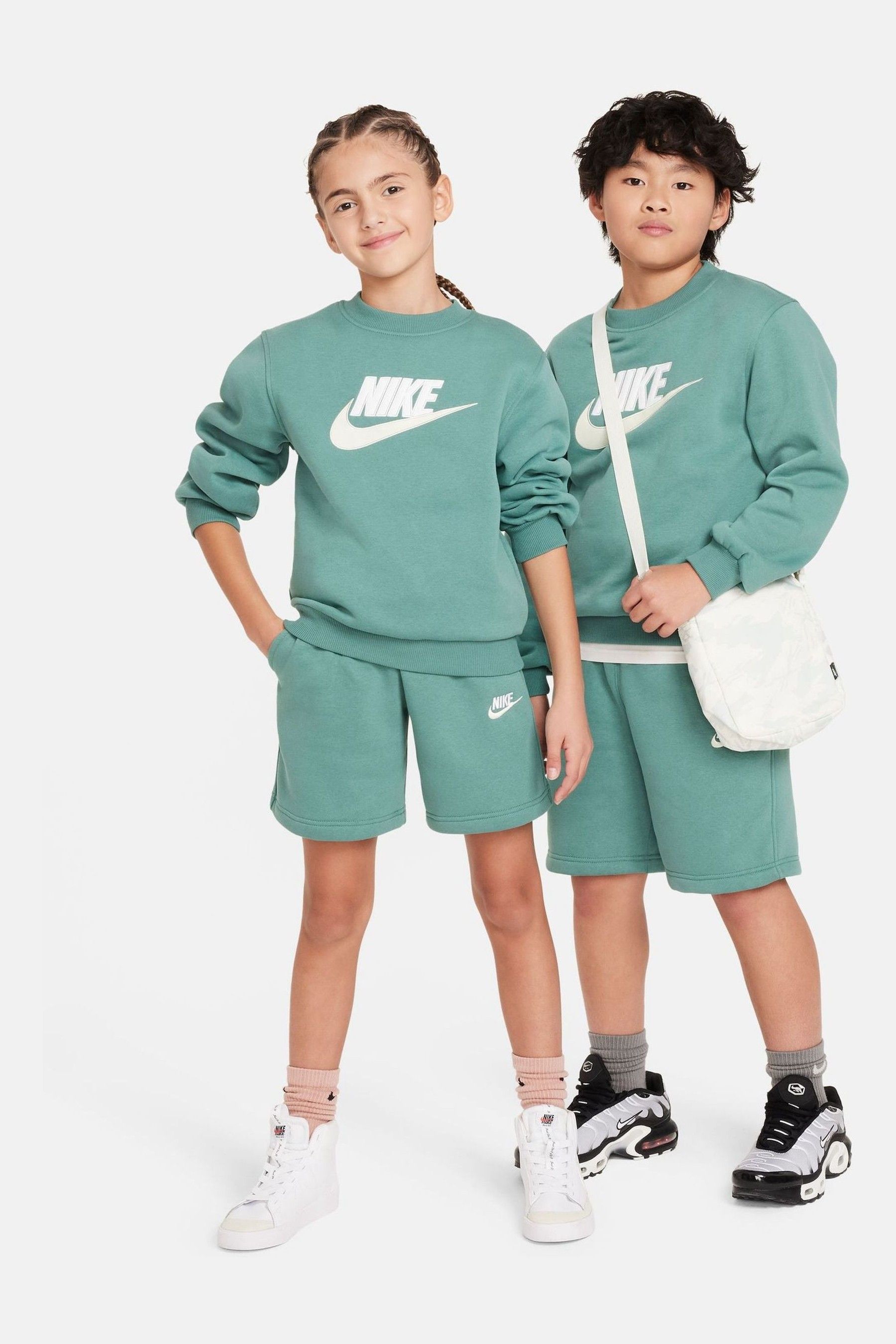 Nike sweatsuit short set clearance