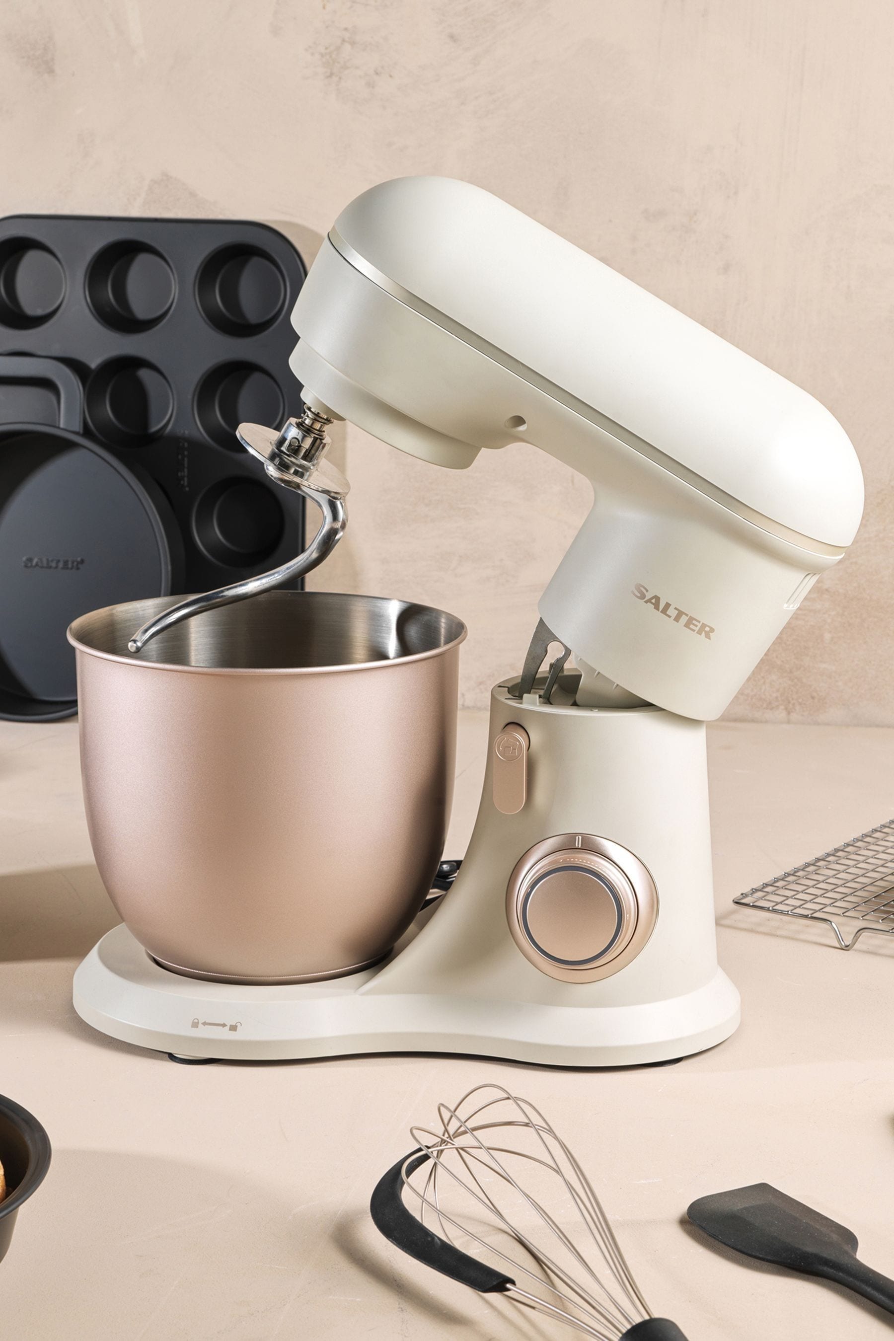 Salter Bakes 1300w Stand Mixer