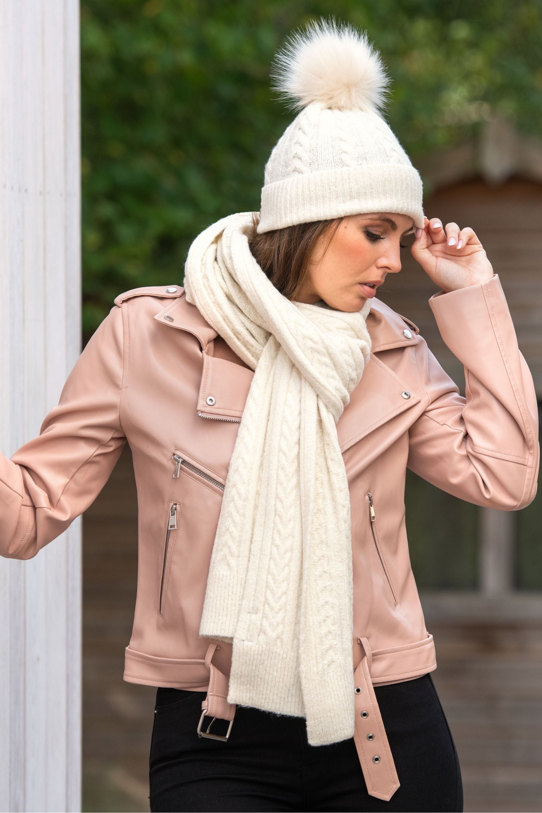 Pour Moi Cream Cable Knit Sparkle Scarf one Womens