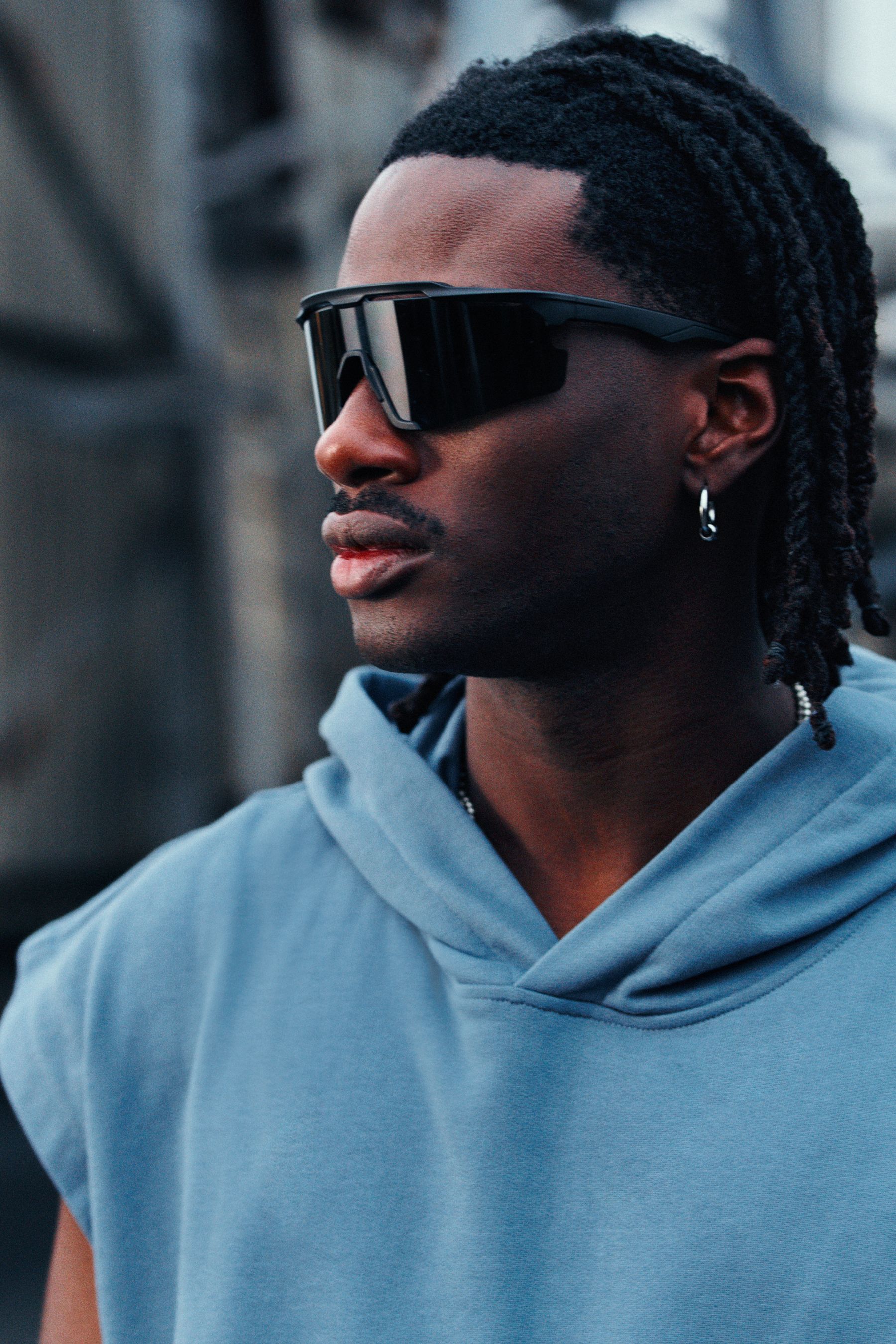 Black visor sunglasses outlet