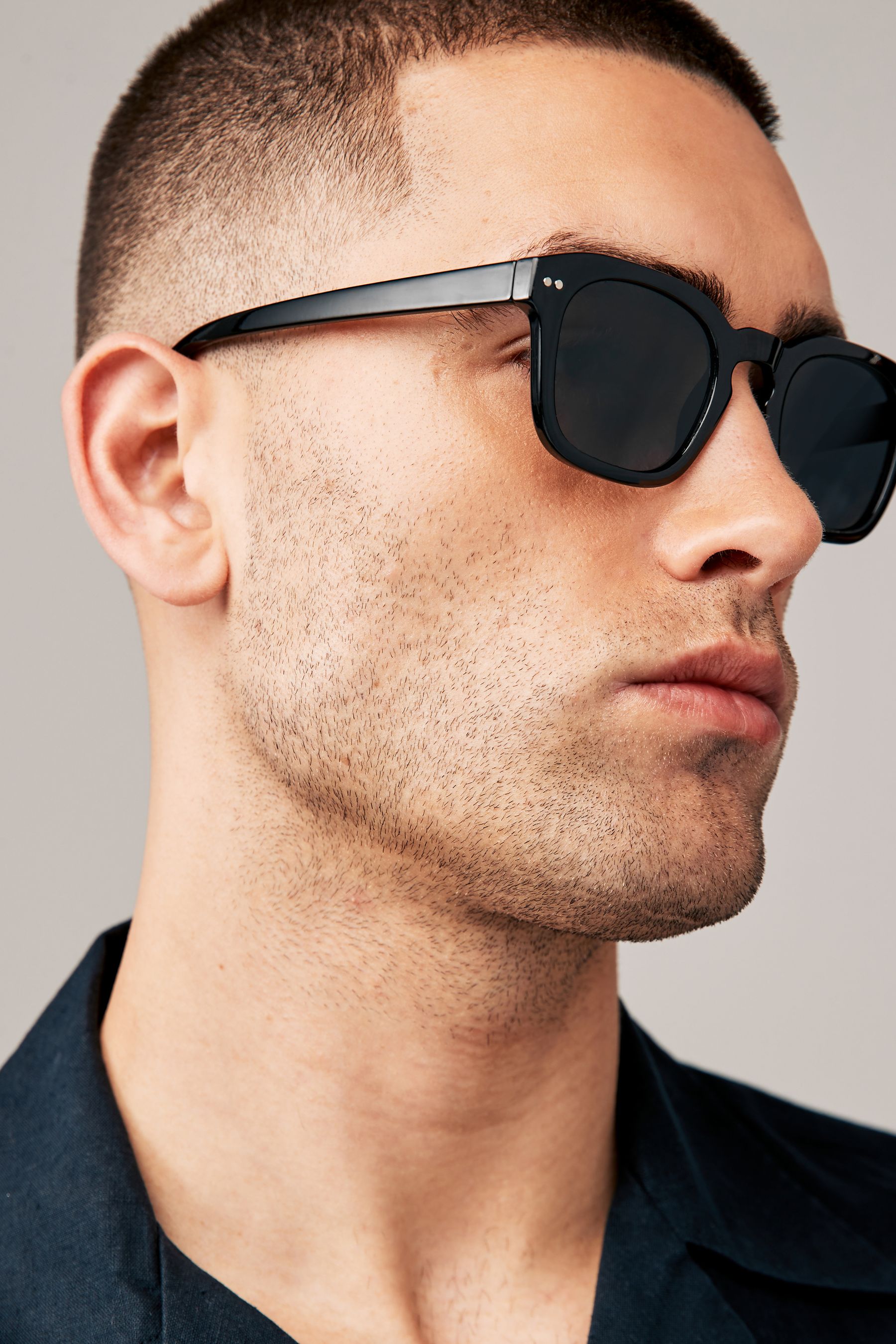 Buy Black Round Polarised Sunglasses from Next Germany