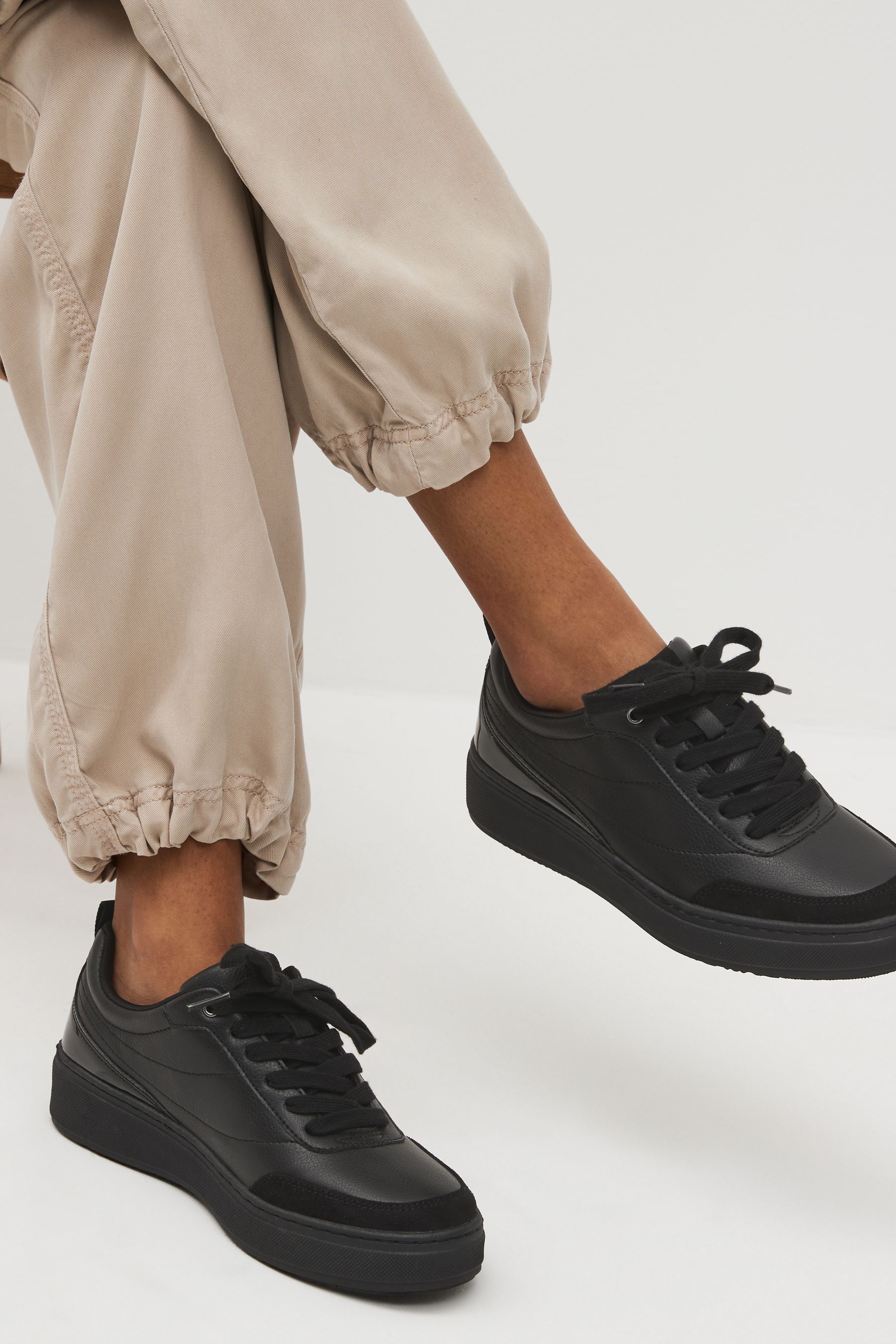 Lace up chunky sole sneakers outlet
