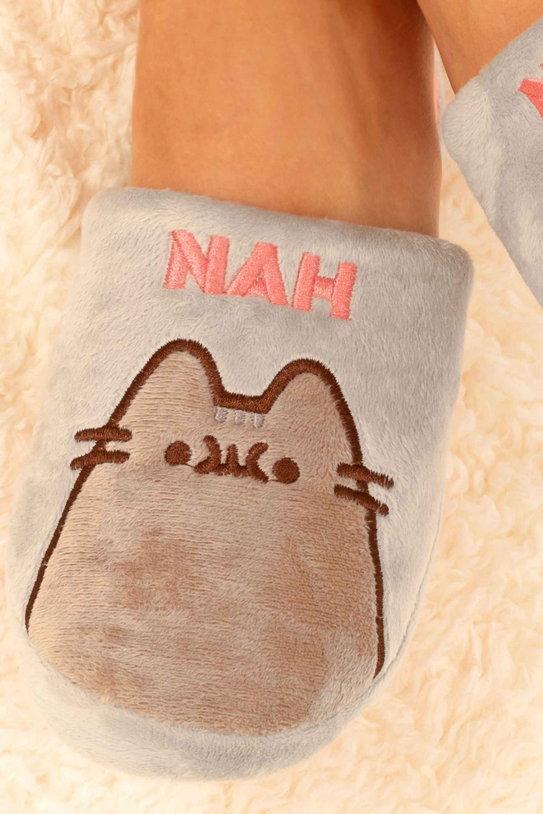 Pusheen slippers store