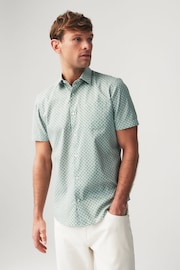 Green Geometric Print Easy Iron Button Down Short Sleeve Oxford Shirt - Image 4 of 7