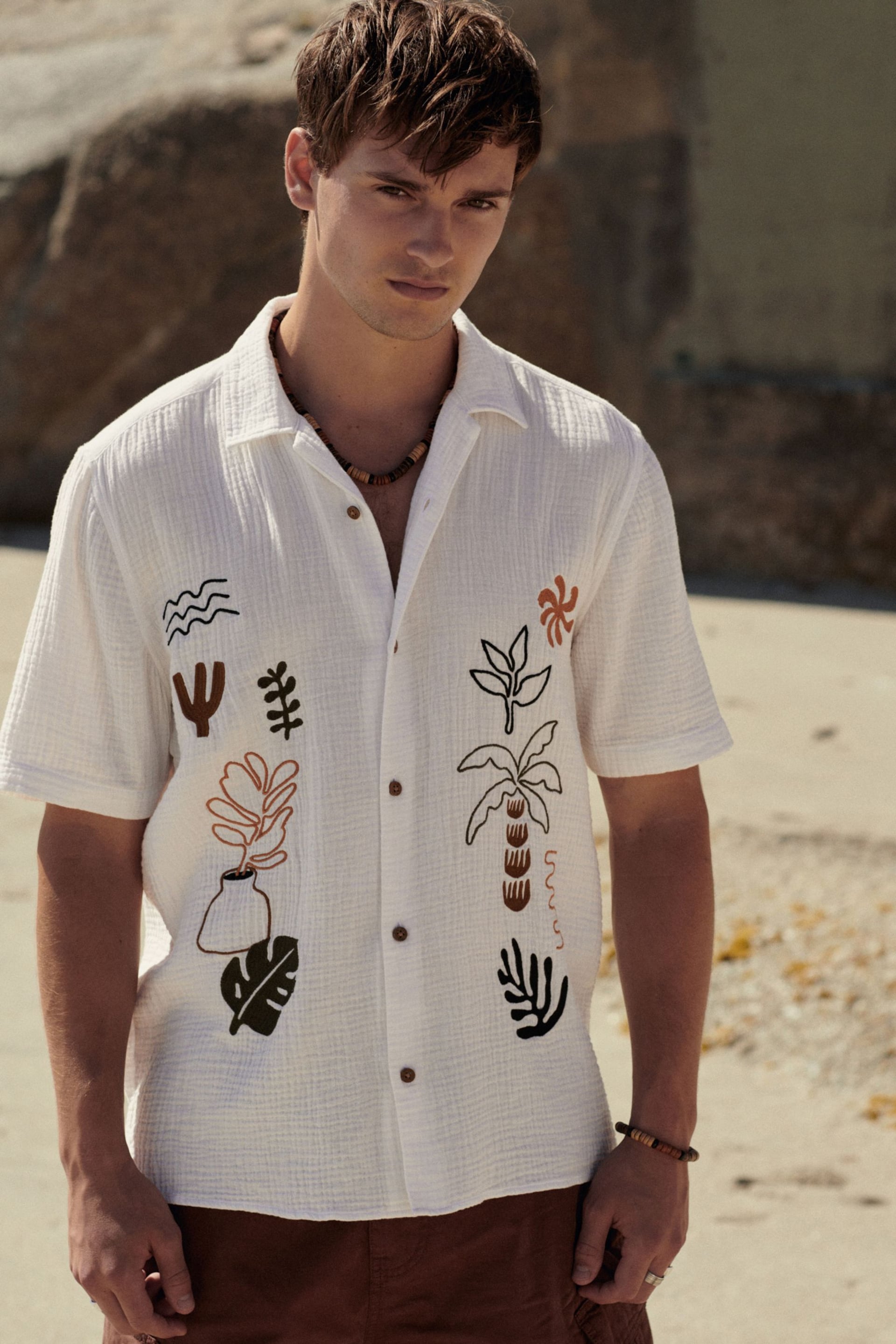 White Short Sleeve Embroidered Shirt with Cuban Collar - Image 4 of 8