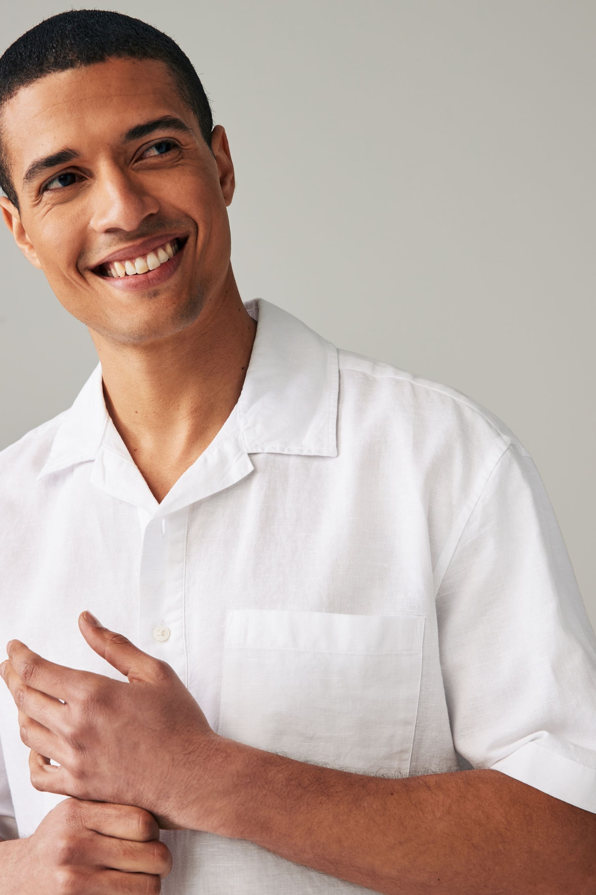 White Overhead Linen Blend Short Sleeve Shirt - Image 1 of 7
