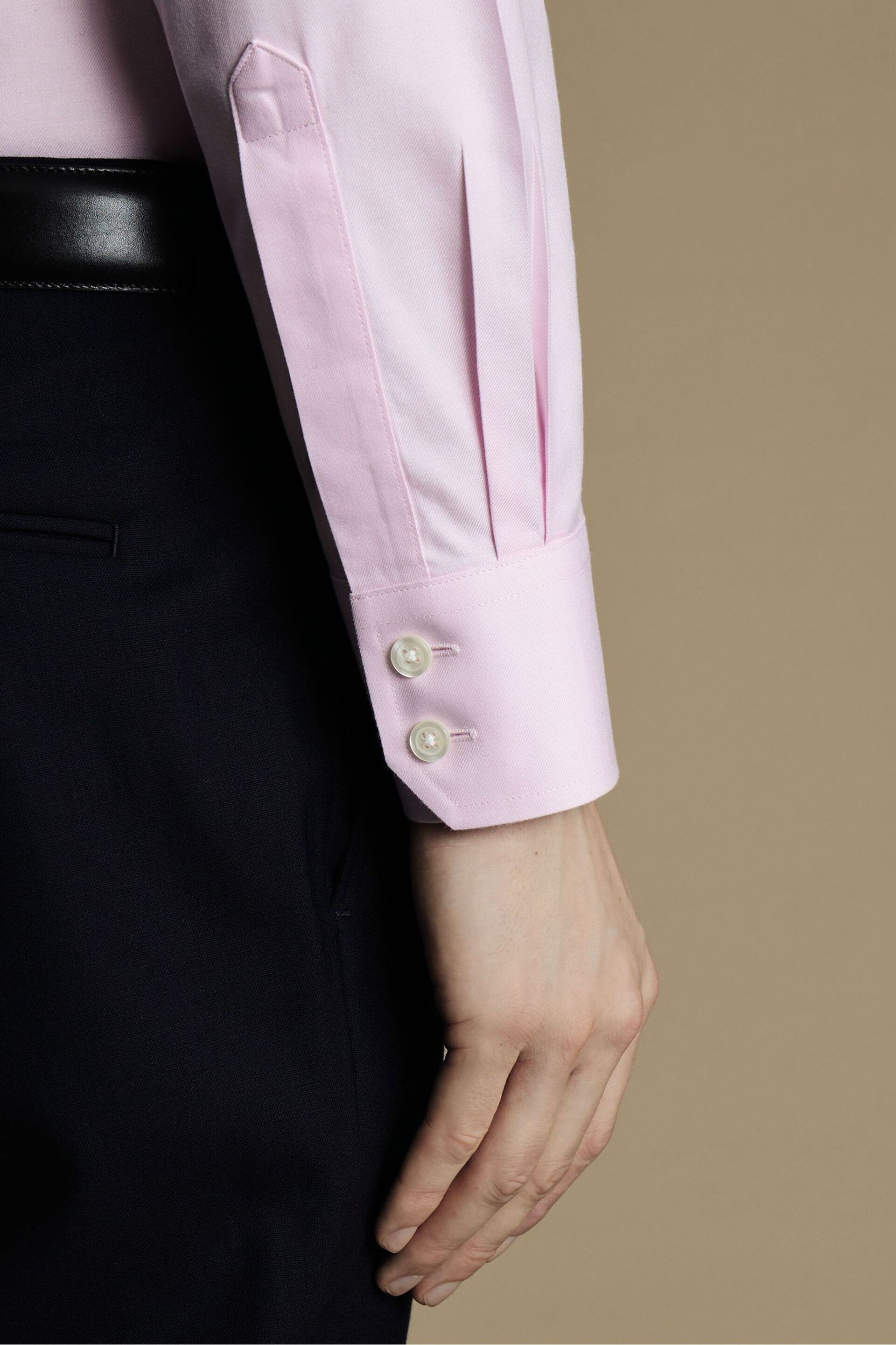 Charles Tyrwhitt Pink Non Iron Twill Cutaway Slim Fit Shirt - Image 2 of 5