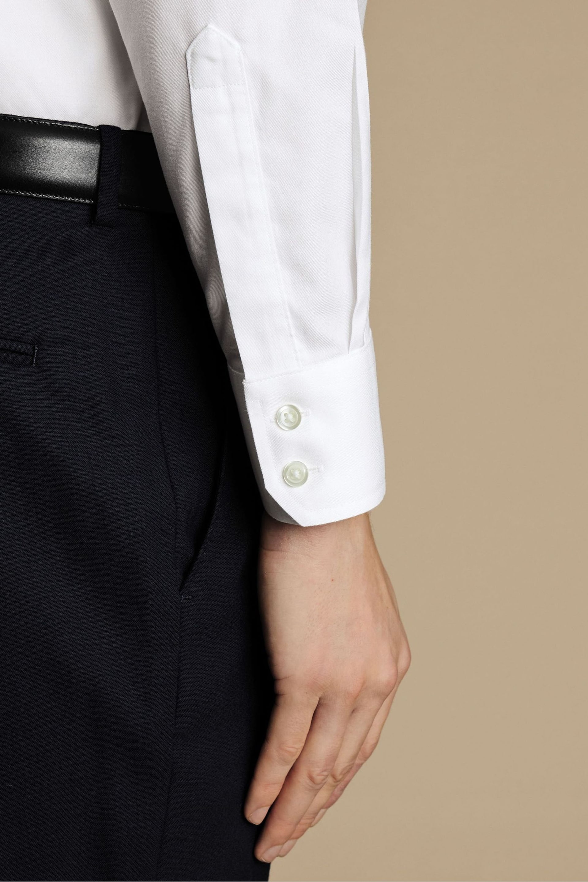 Charles Tyrwhitt White Non-iron Twill Extreme Cutaway Slim Fit Shirt - Image 3 of 5