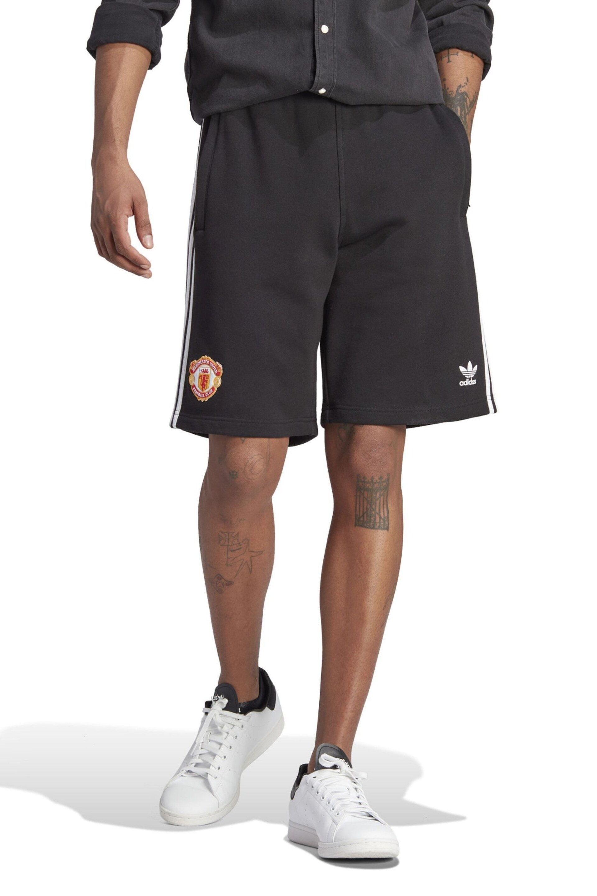 adidas Black Manchester United x Originals Shorts - Image 1 of 5