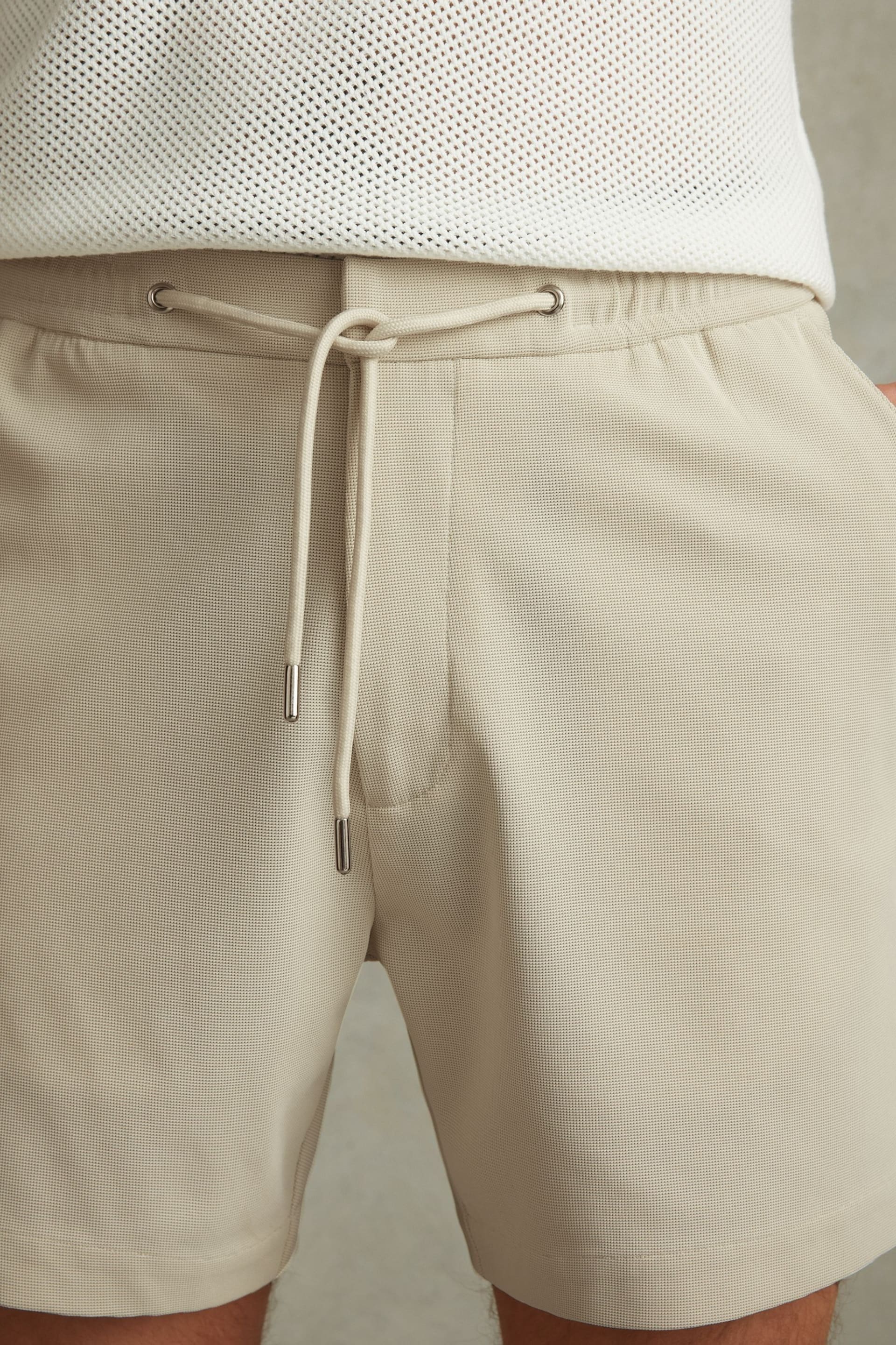 Reiss Stone Newmark Textured Drawstring Shorts - Image 3 of 5