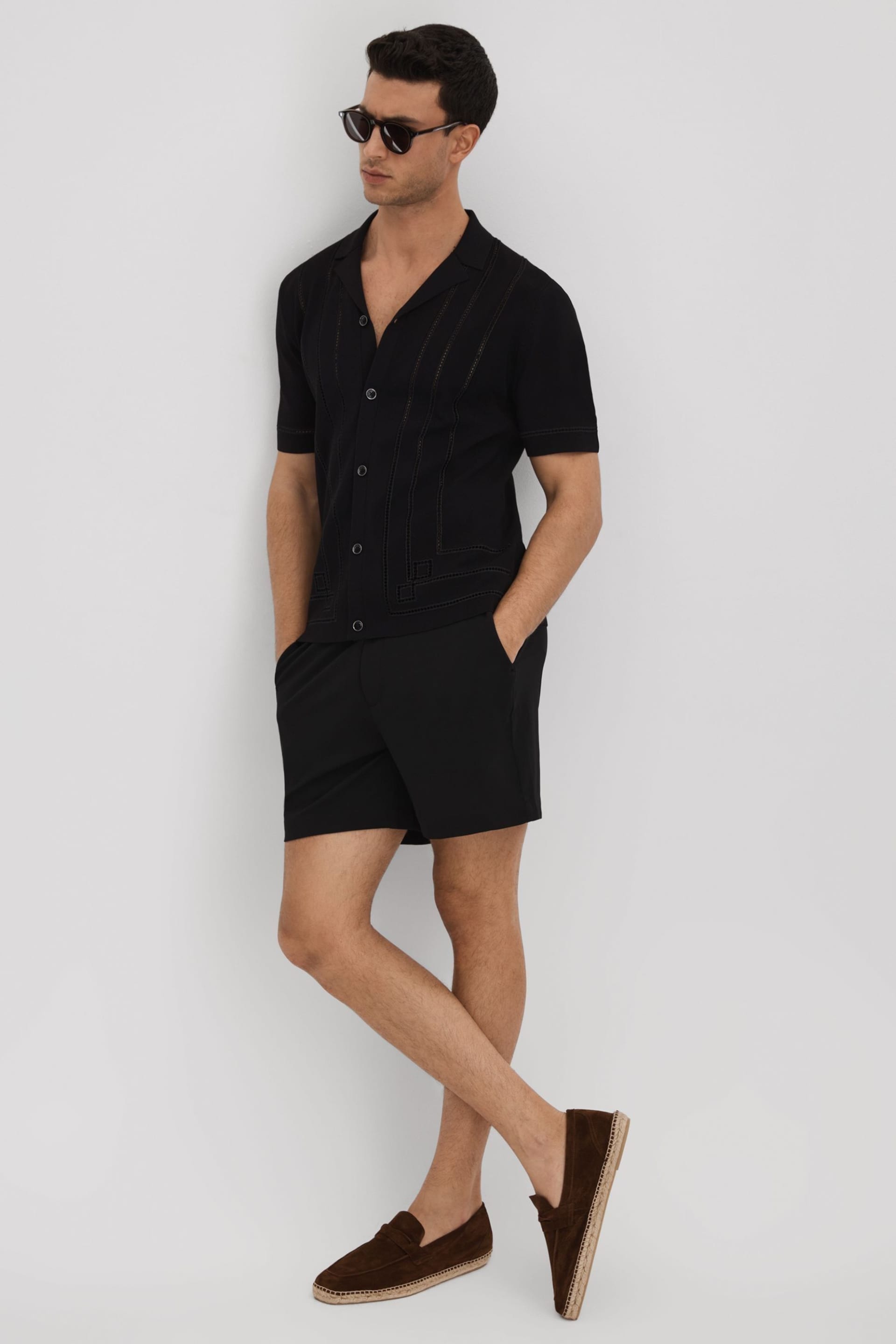 Reiss Black Newmark Textured Drawstring Shorts - Image 3 of 6