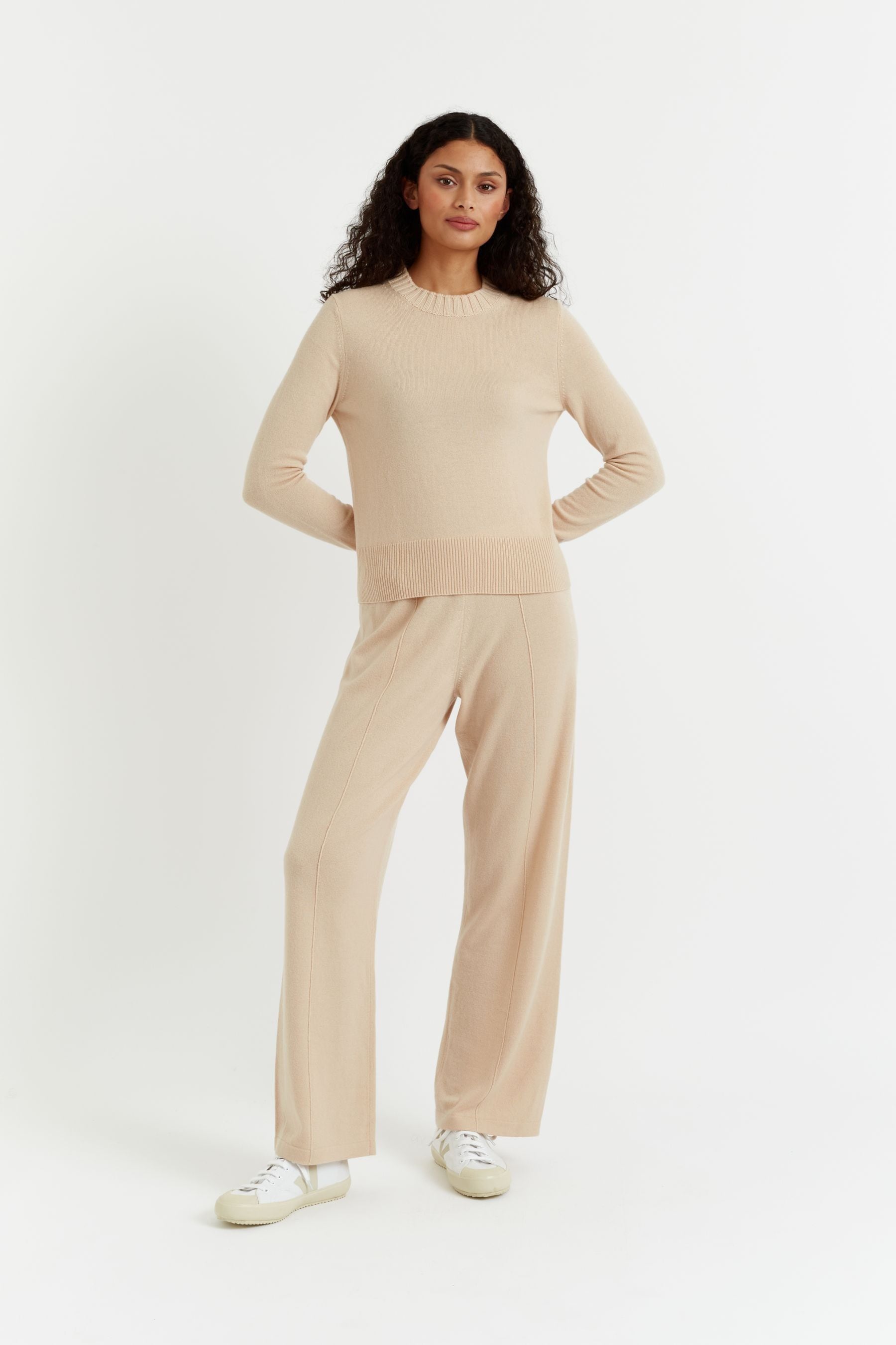 Sporty jumper cheap
