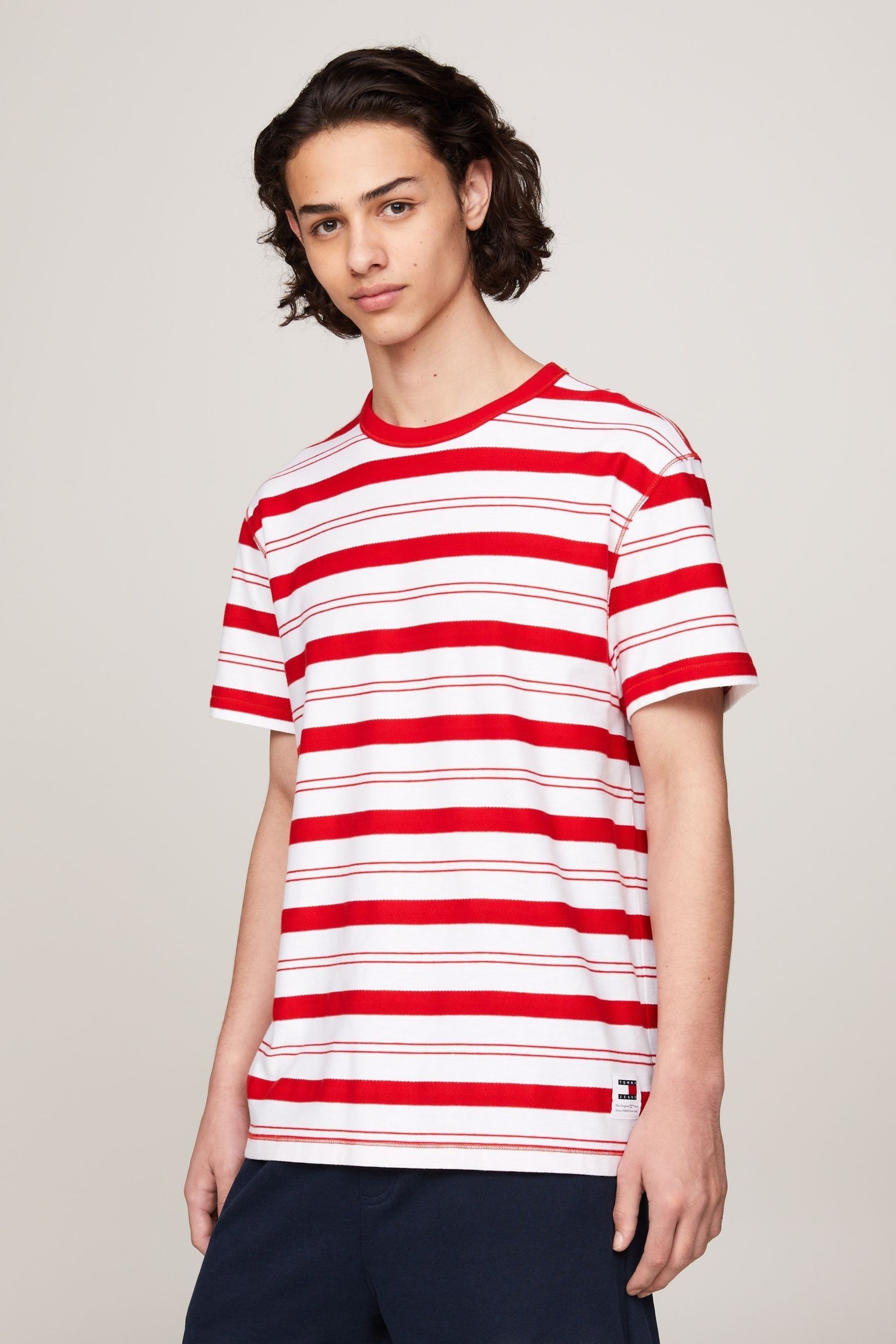 Tommy Jeans Red Stripe T-Shirt - Image 4 of 8