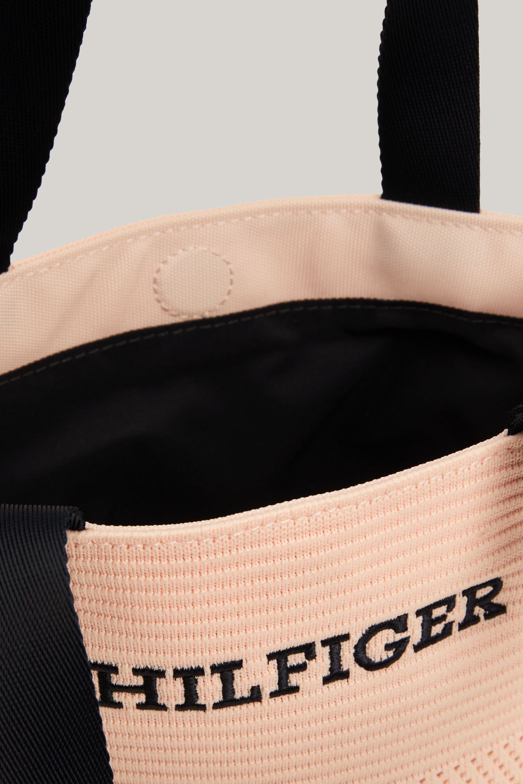 Tommy hilfiger pink bag hot sale