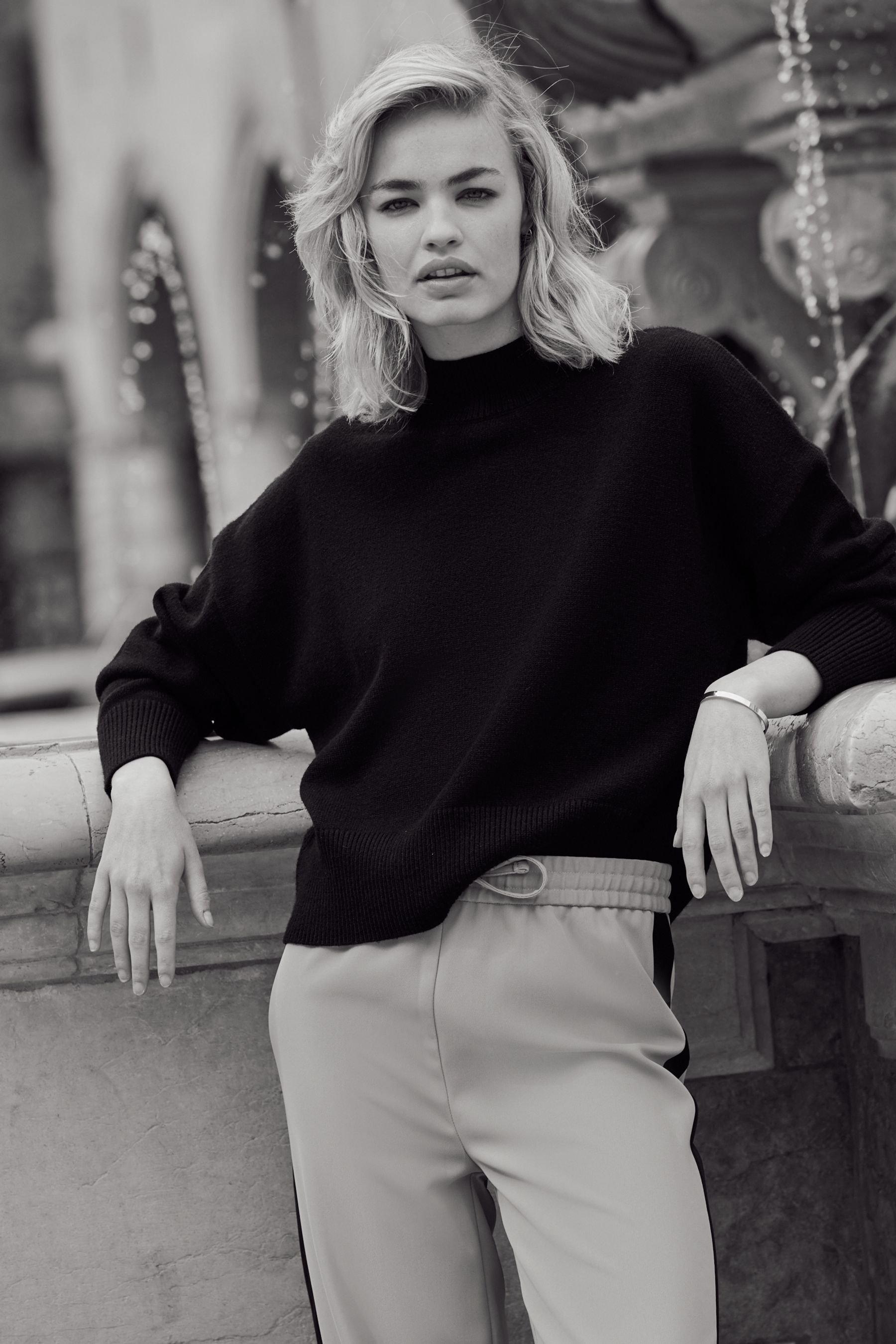 Relaxed fit turtleneck new arrivals