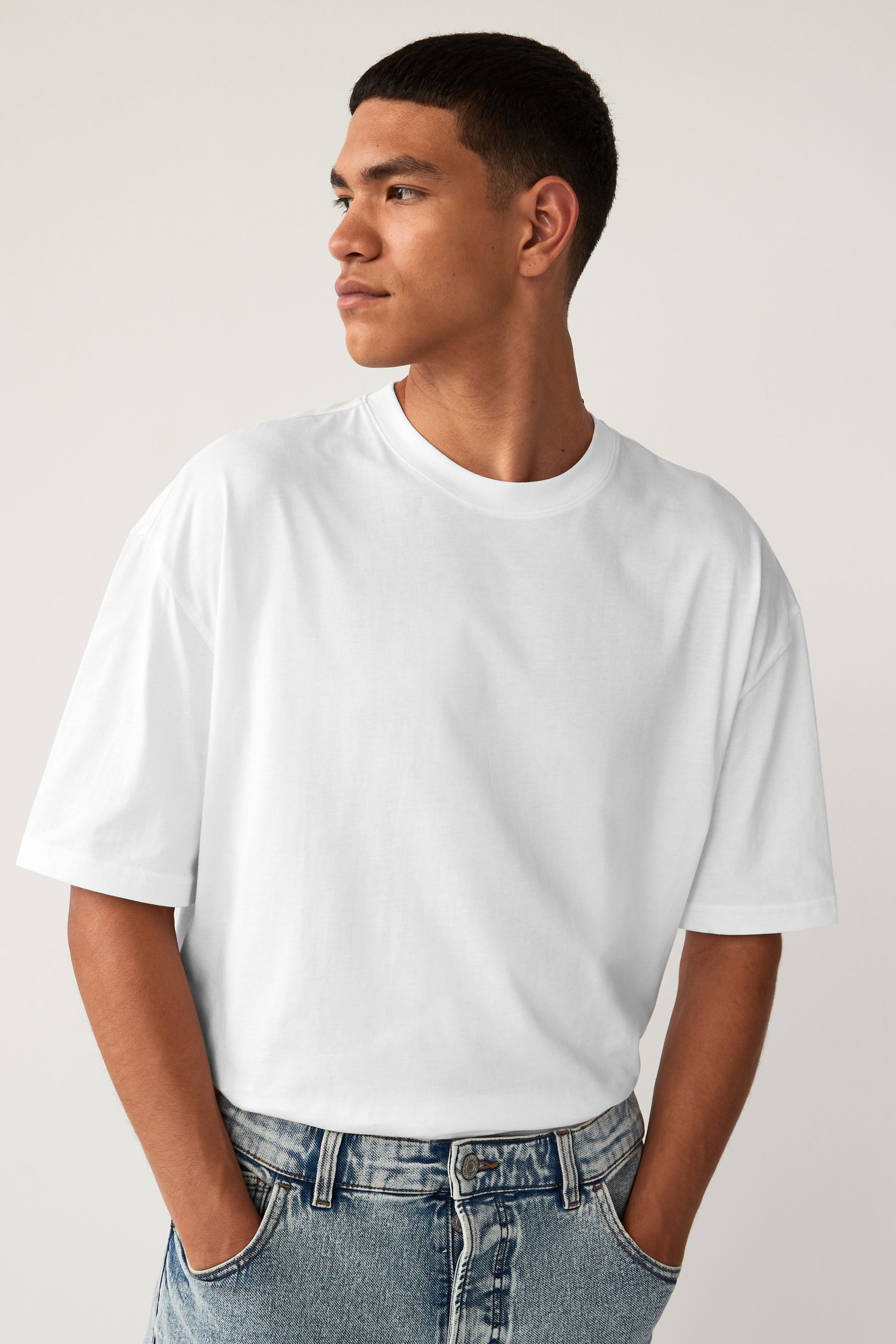 7865 White Relaxed Fit T-Shirt main image 0
