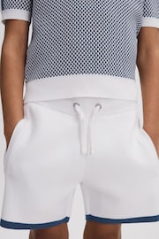 Reiss White Heddon Teen Knitted Drawstring Shorts - Image 3 of 4