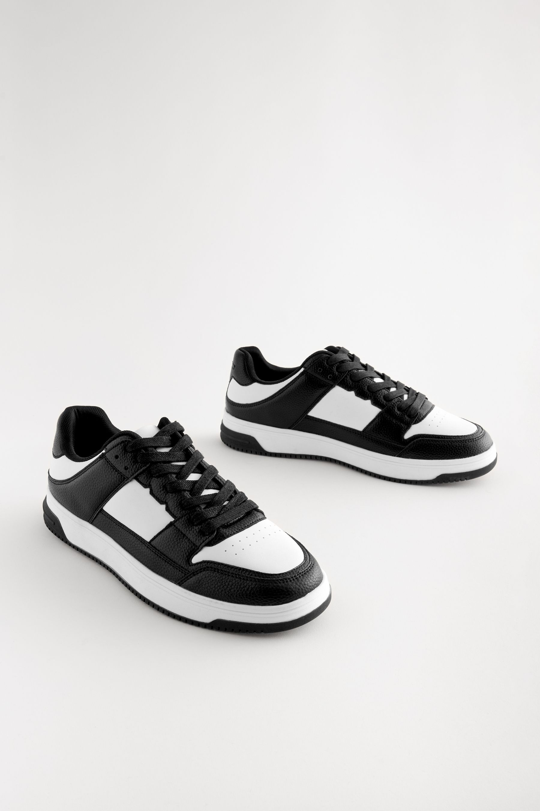 Buy sneakers online uk 2025