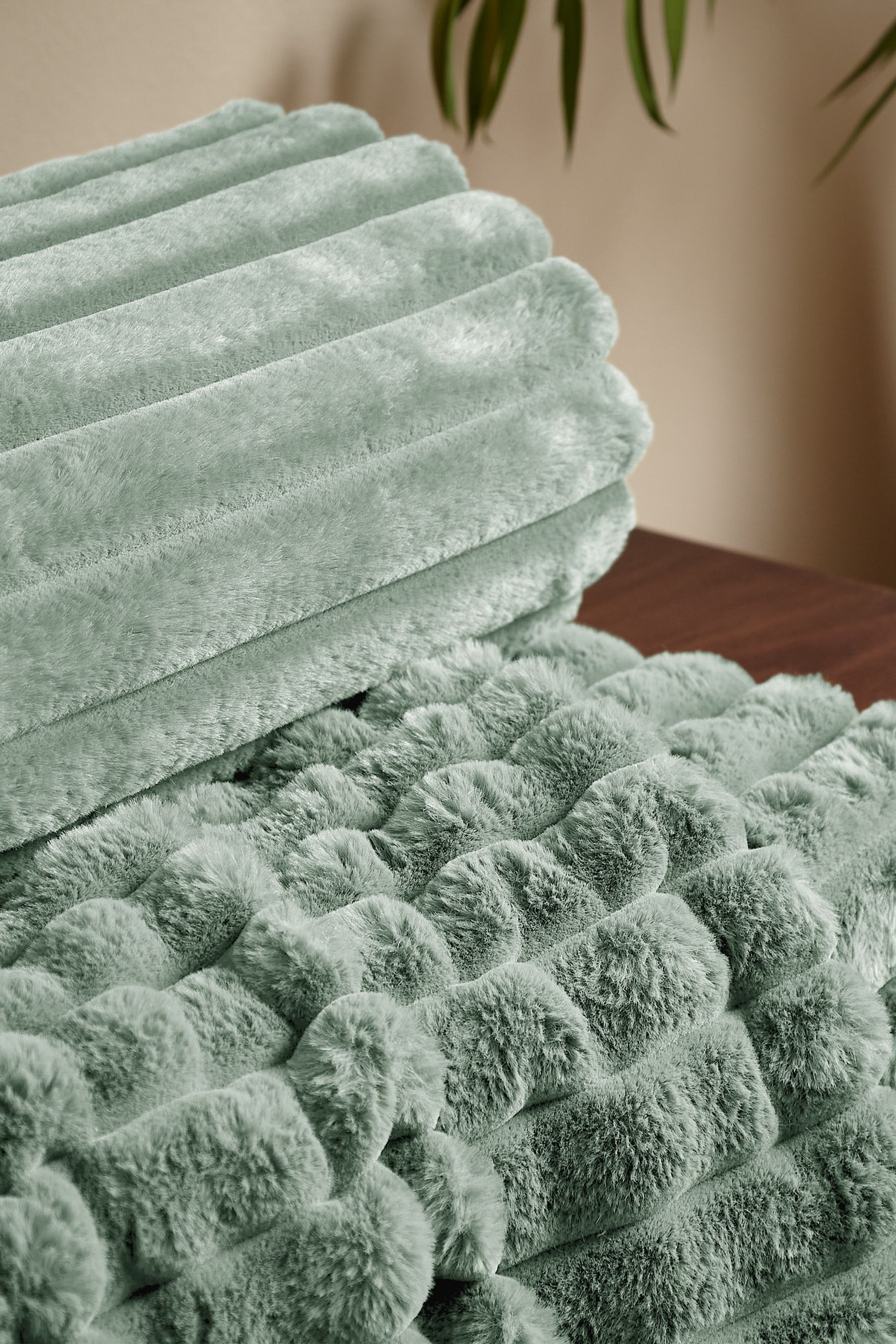 Catherine lansfield fur throw new arrivals
