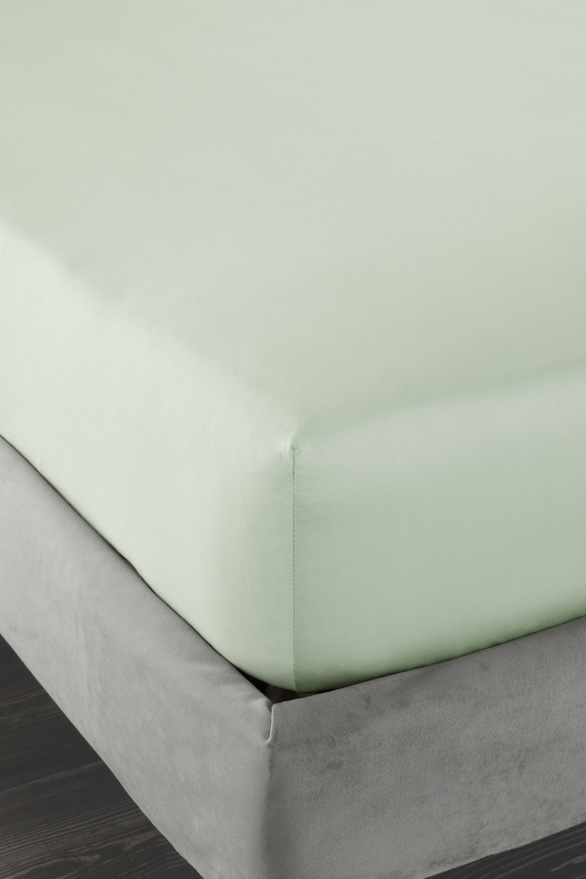 Bianca Green 400 Thread Count Cotton Sateen Fitted Sheet - Image 2 of 3