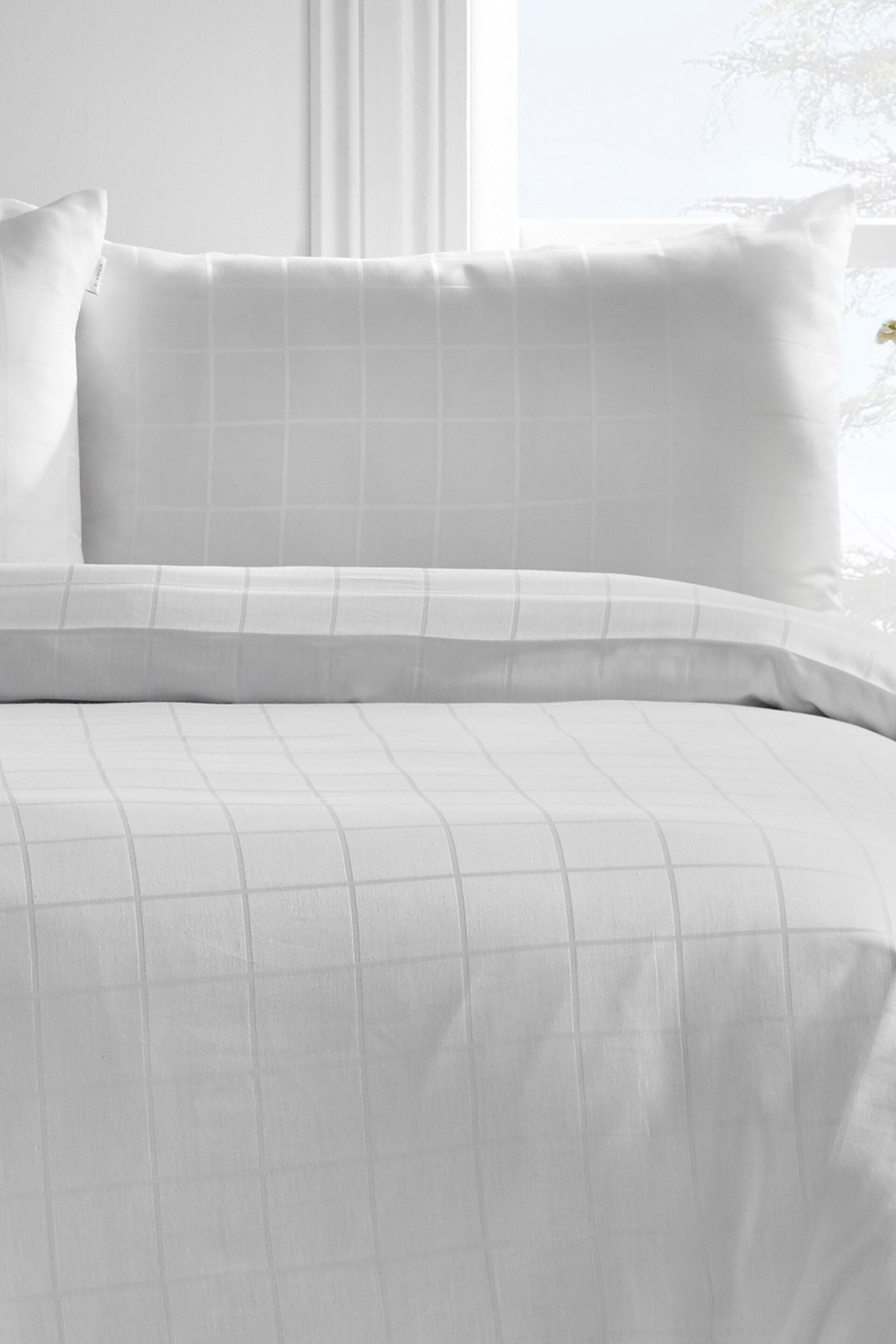 Catherine Lansfield White Woven Check 300 Thread Count Duvet Cover Set - Image 2 of 3
