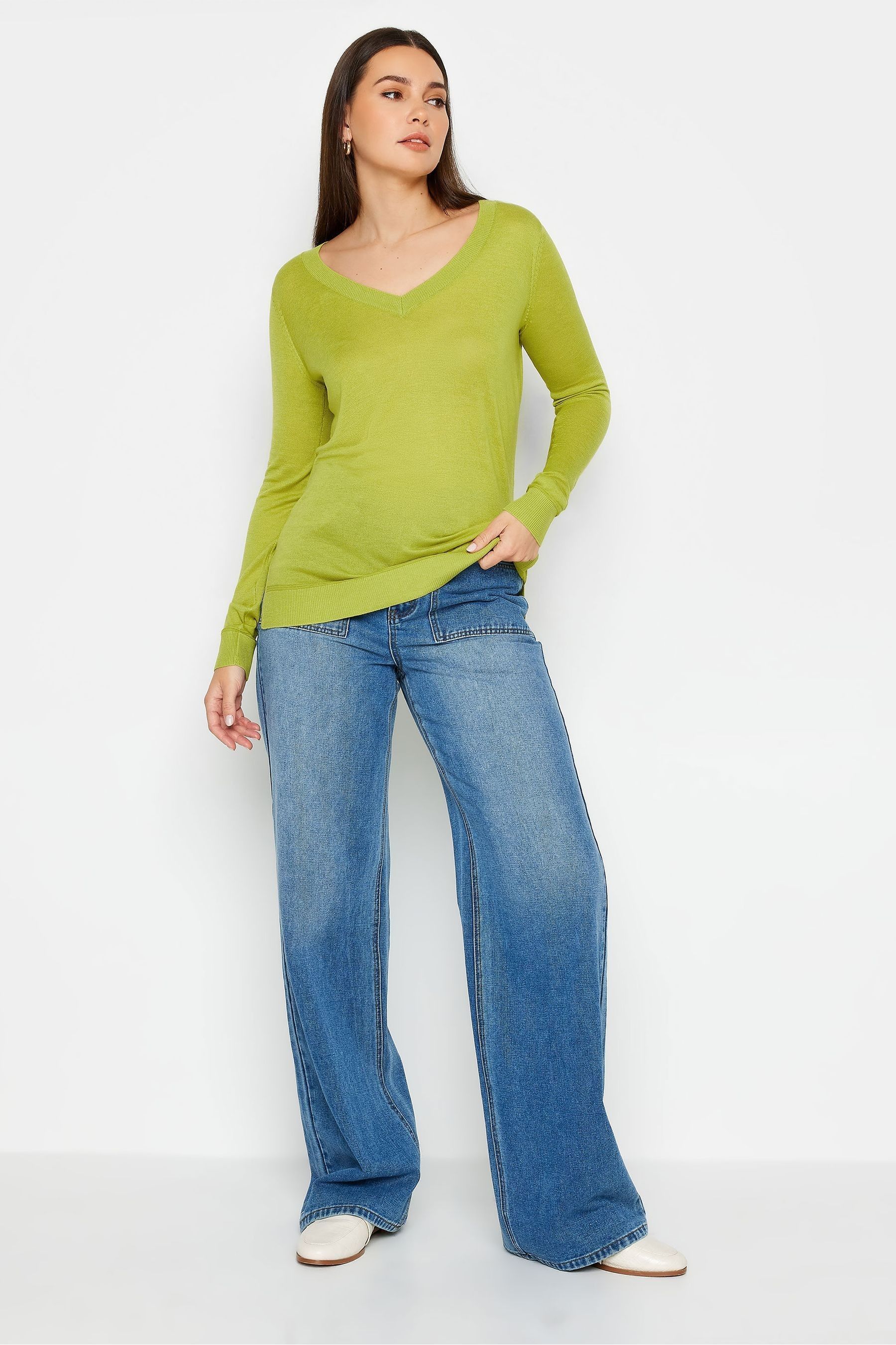Buy Yours Curve Green LTS Tall Fine Knit V Neck Jumper from Next Luxembourg
