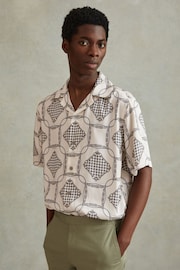 Reiss Silver Lumia Relaxed Chain Print Cuban Collar Shirt - Image 4 of 6