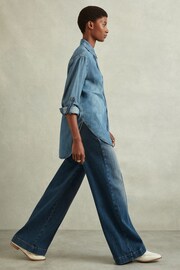 Reiss Mid Blue Kira Petite Front Pocket Wide Leg Jeans - Image 4 of 7