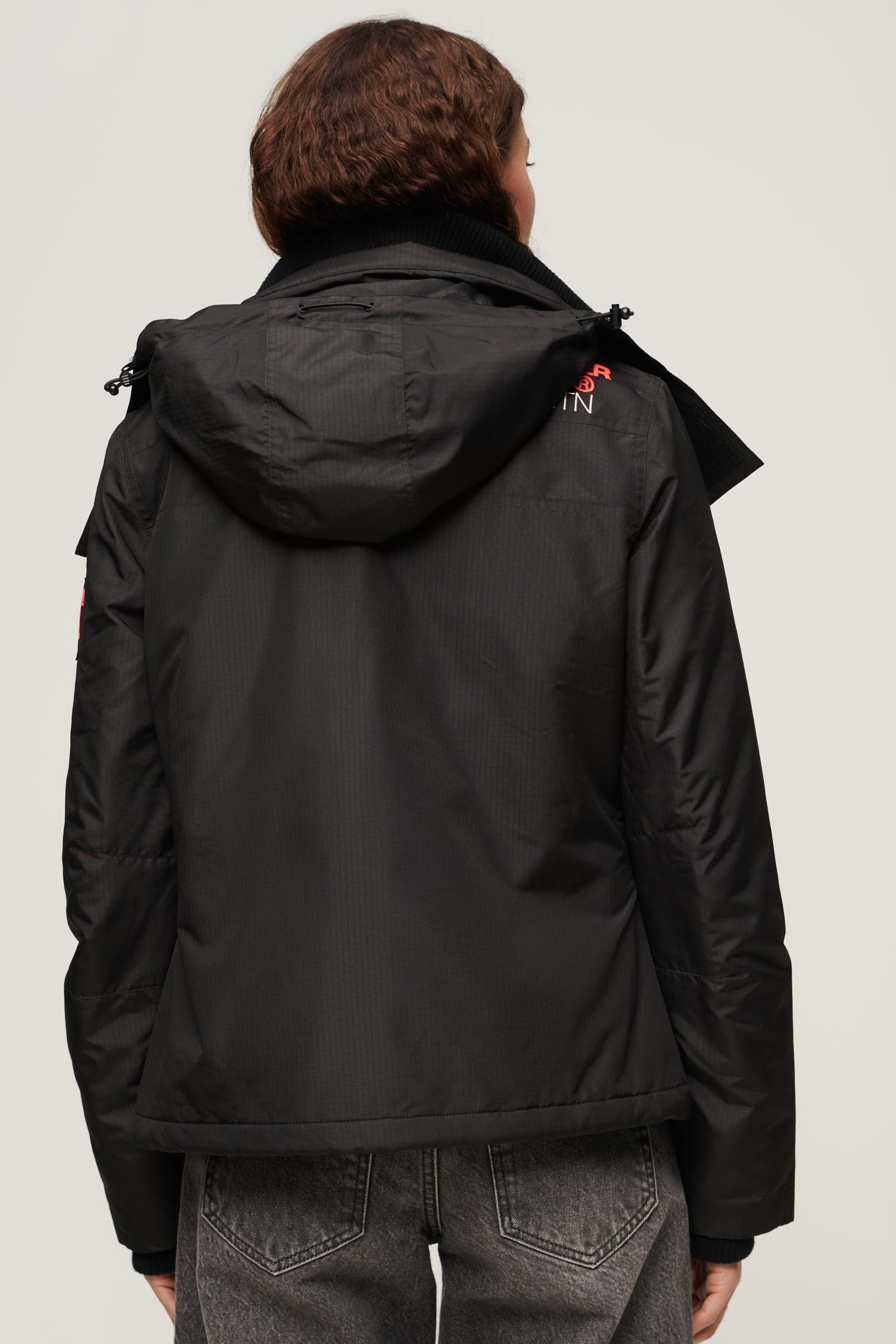Superdry mountain soft windtrekker hotsell
