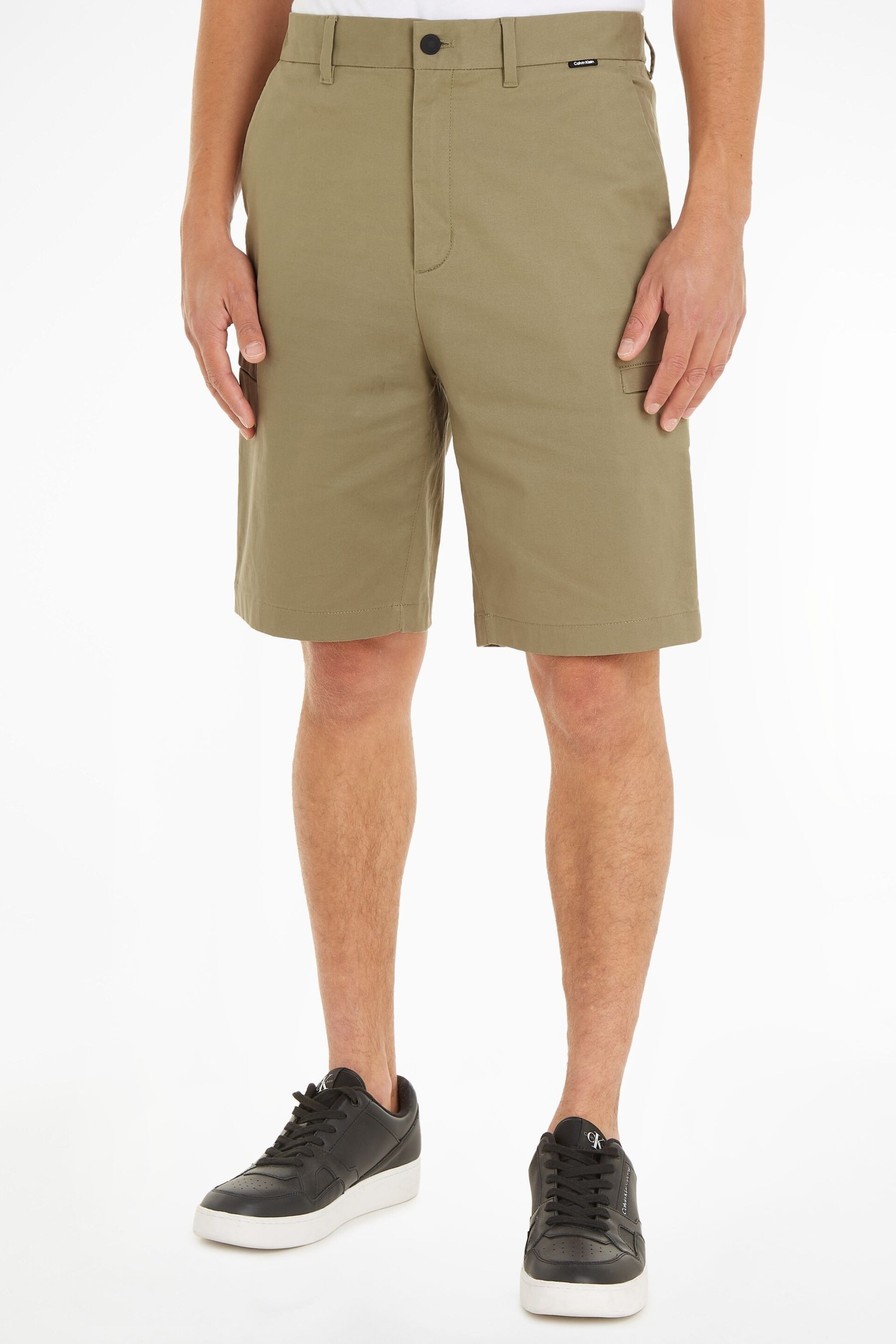 Calvin Klein Green Modern Twill Cargo Shorts - Image 1 of 5