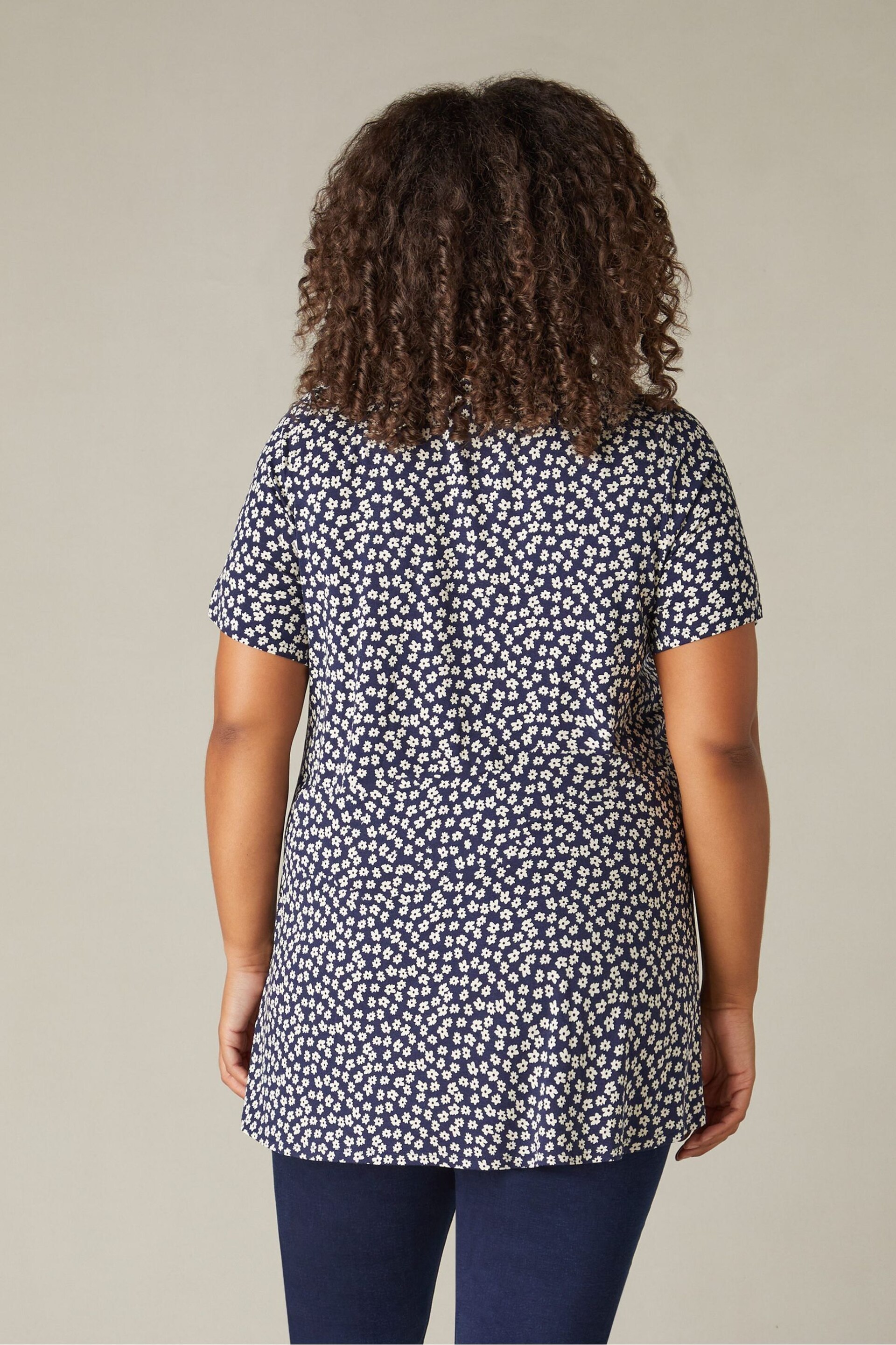 Live Unlimited Curve Blue Ditsy Print Jersey Pleat Front Top - Image 4 of 7