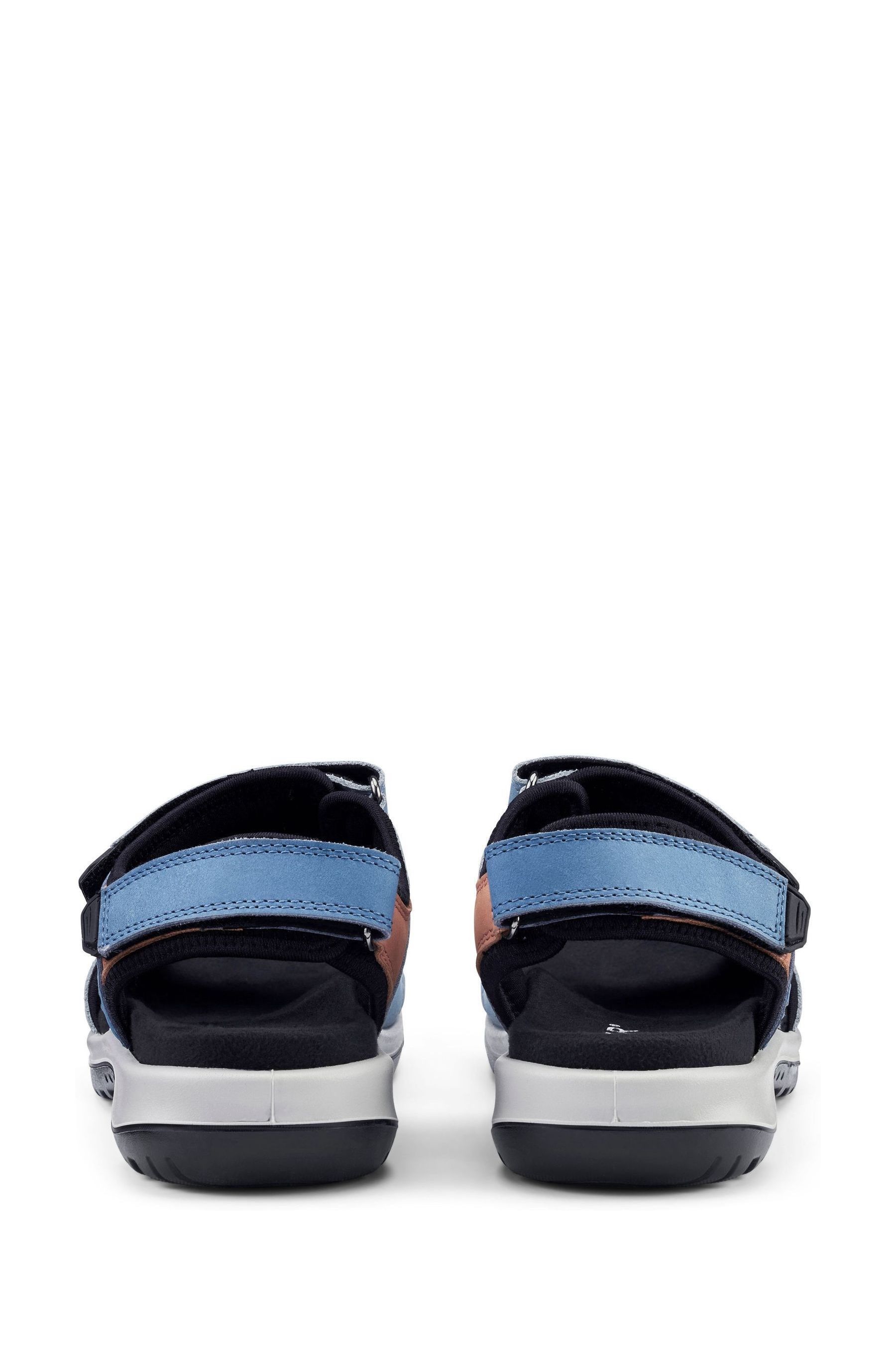 Nike wide sandals top