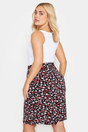 Yours Curve Black Floral Print Shorts - Image 3 of 5