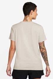 Nike White Trail T-Shirt - Image 2 of 3