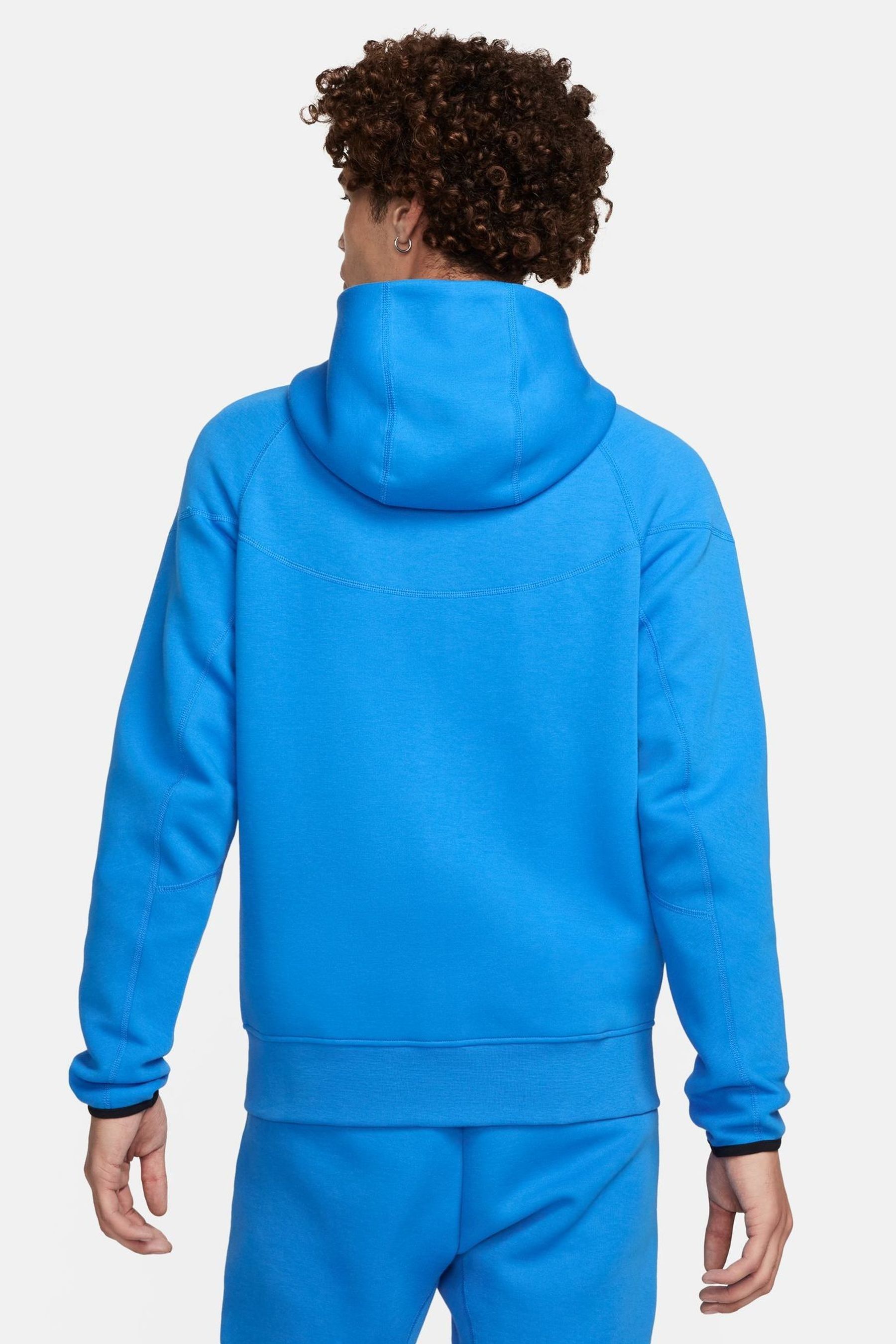 Next nike tech shop