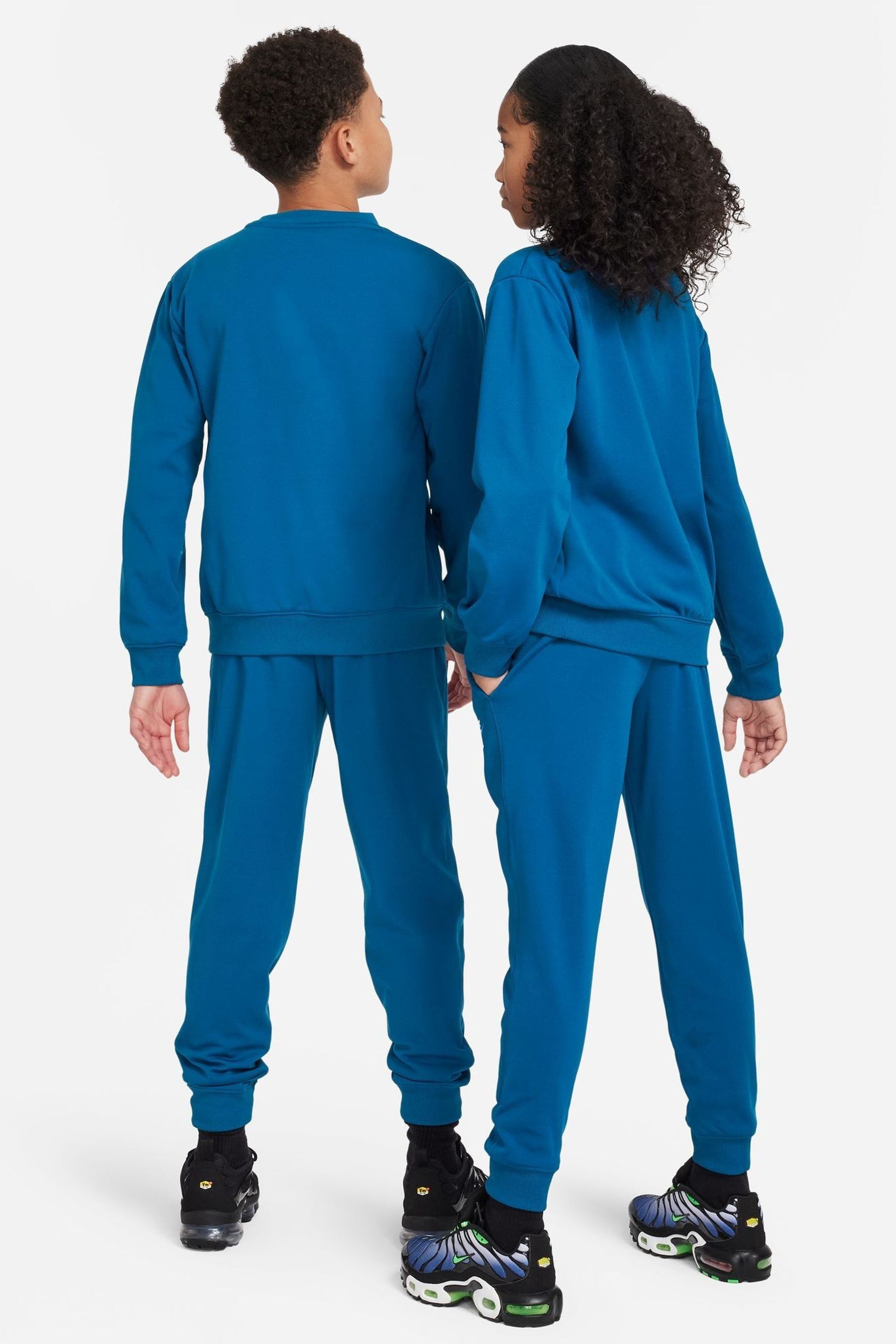 Nike crew tracksuit shop